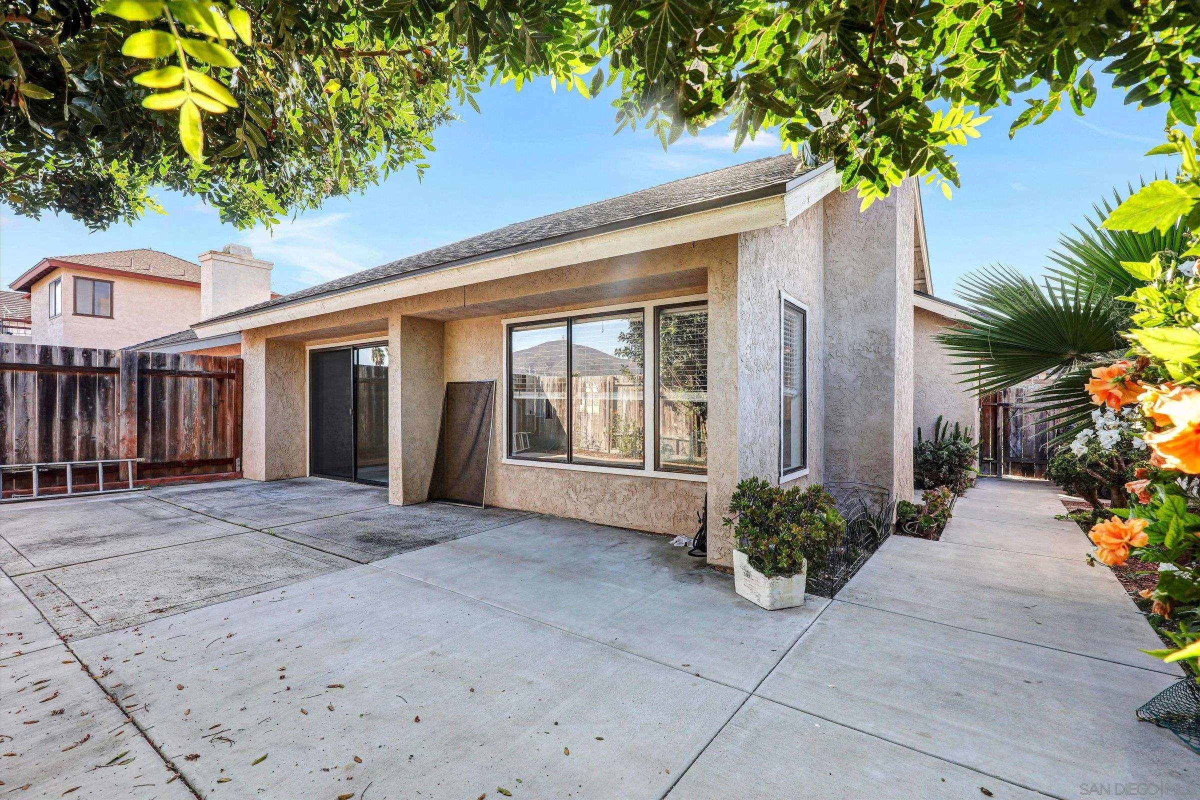 Photo #1: 2600162 Listing: Photo #1