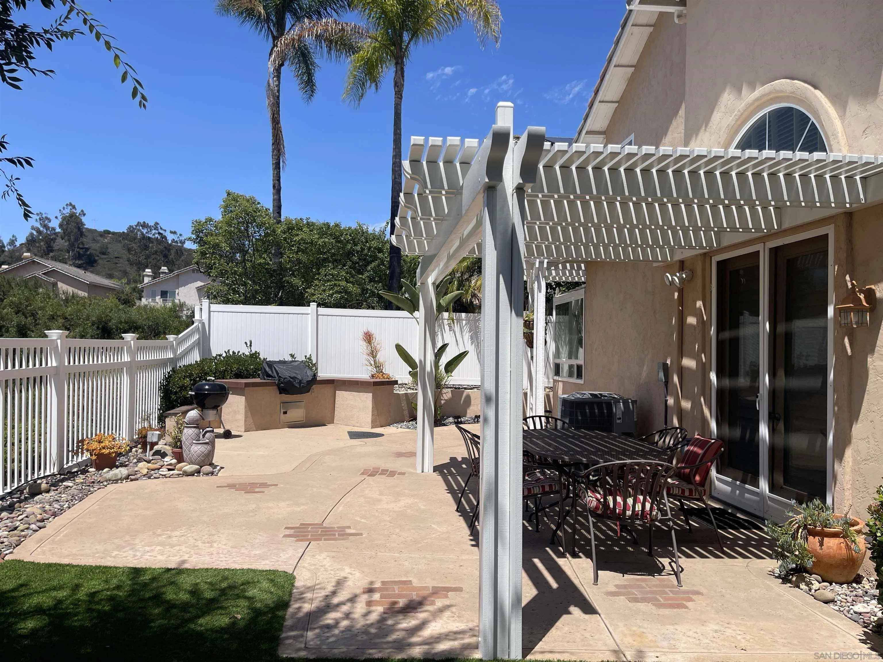 https://cdn.realtyfeed.com/cdn/127/260016201/1a6c2a52c6a6066f24b47578b9e42f71.webp