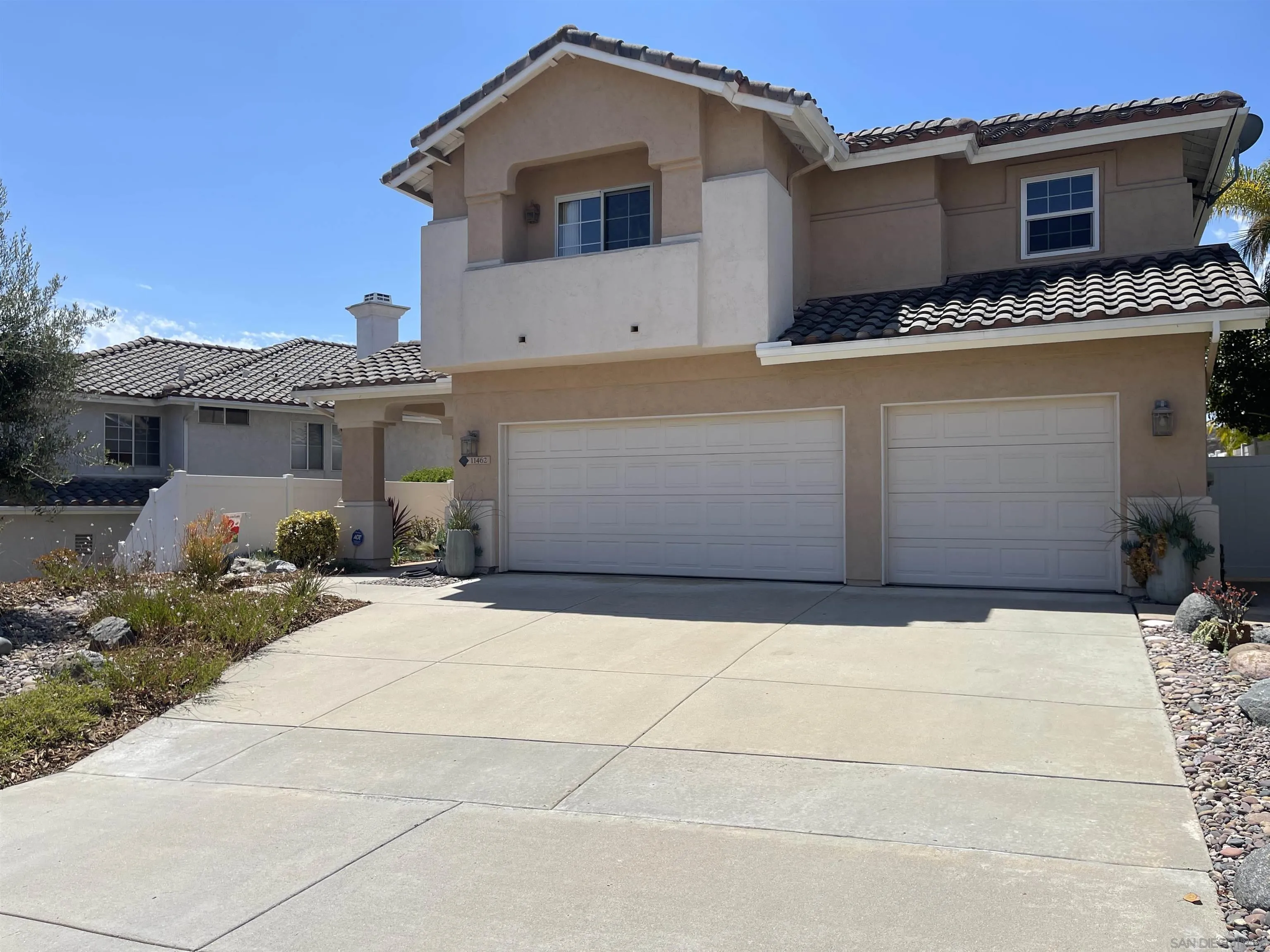 https://cdn.realtyfeed.com/cdn/127/260016201/a9b753dcb63fe6151ad51f1ad8638c01.webp