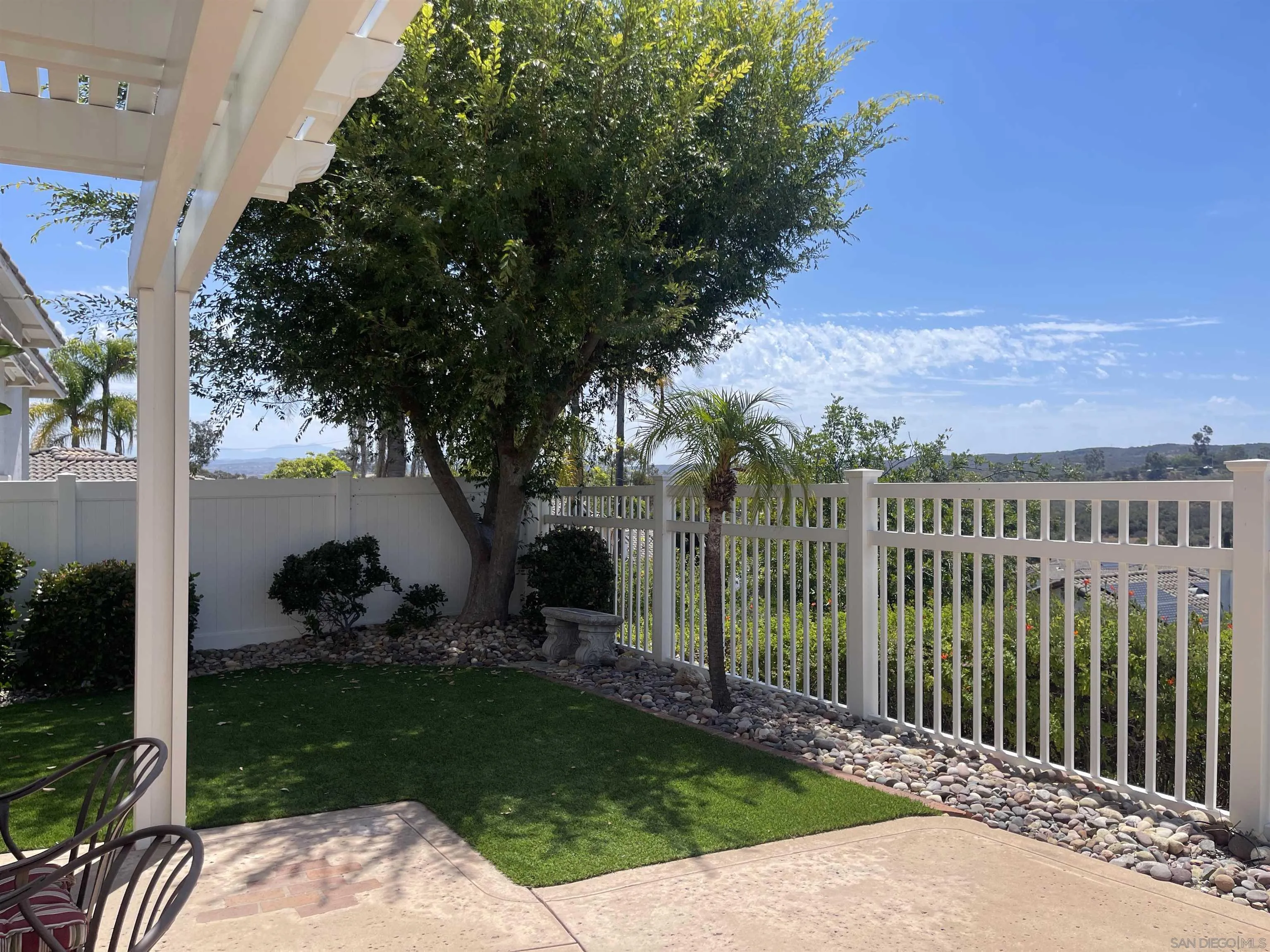 https://cdn.realtyfeed.com/cdn/127/260016201/b74e340cfebbd950f86c1825da02930a.webp