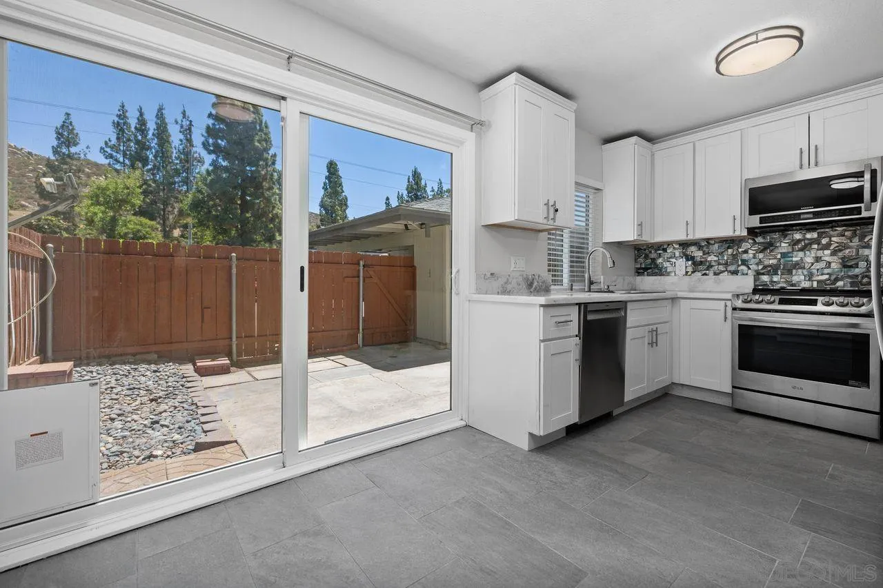 https://cdn.realtyfeed.com/cdn/127/260016204/5a7a0008f1ac148d8c36c5c768bcdbdf.webp
