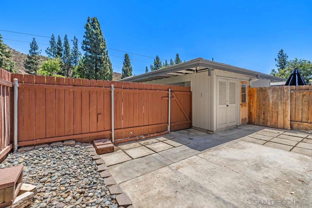 https://cdn.realtyfeed.com/cdn/127/260016204/a36d8d4fa2aa23de55439fe7e2b0057b.webp