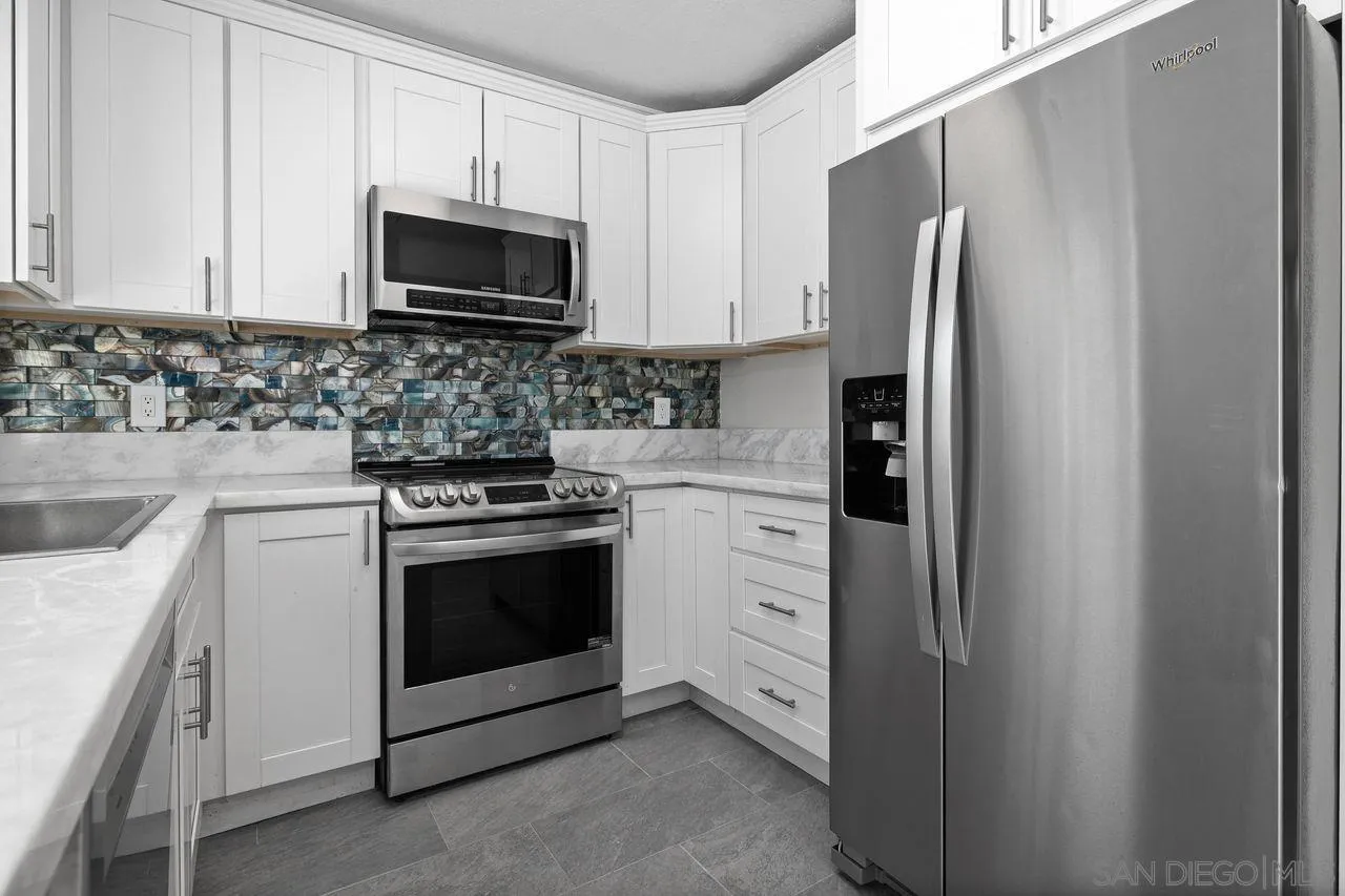 https://cdn.realtyfeed.com/cdn/127/260016204/dfe548f56a6a2232fb69cd4defd16f25.webp