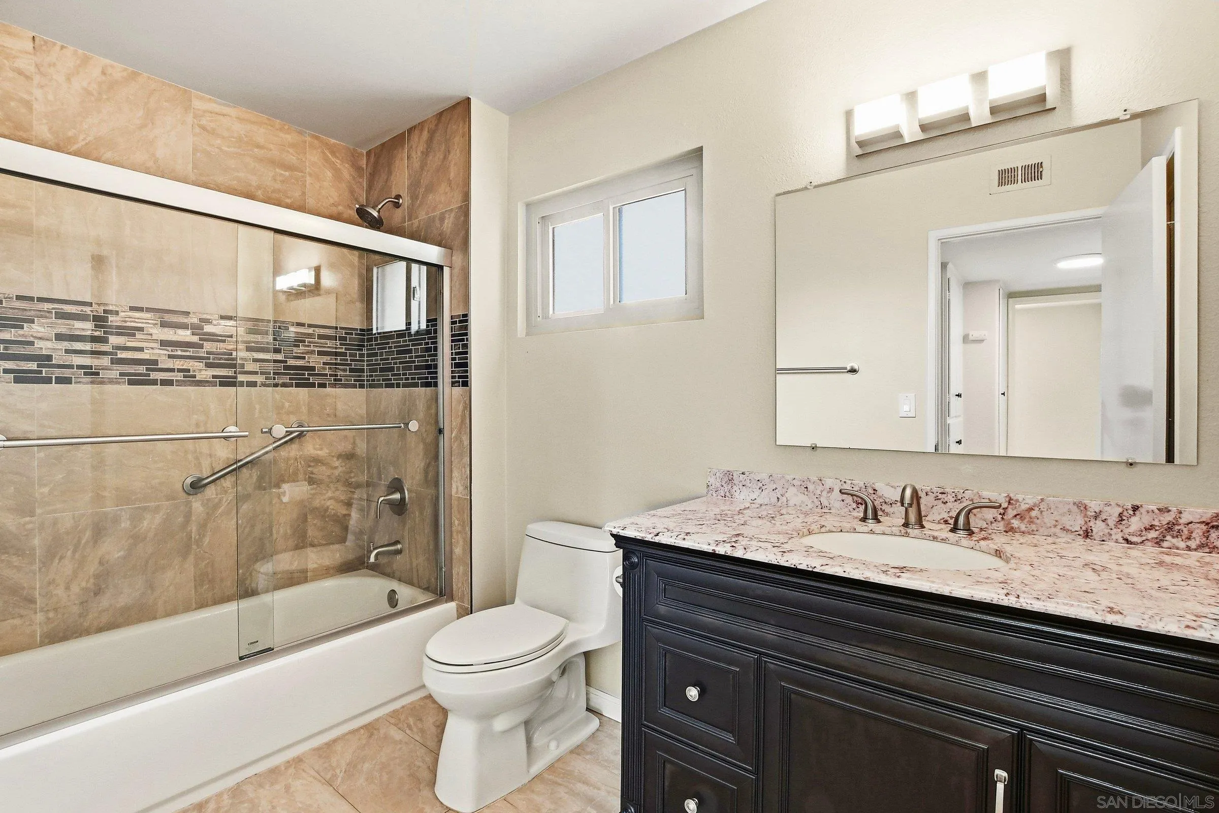 Photo #23: 260016205 Listing: Photo #23