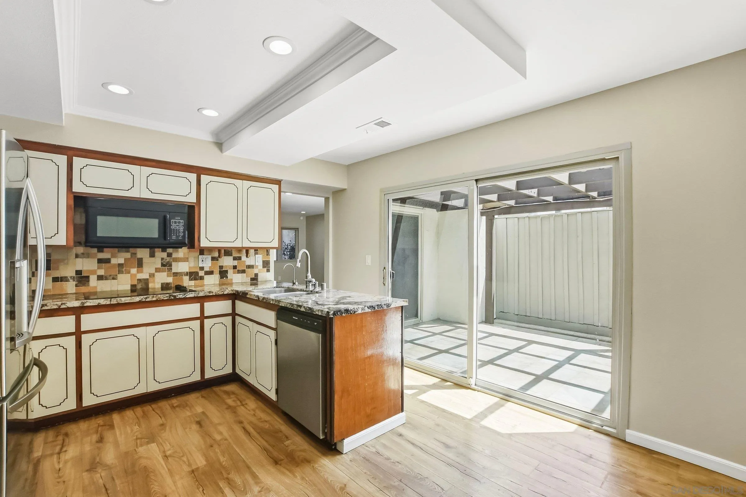 Photo #12: 260016205 Listing: Photo #12