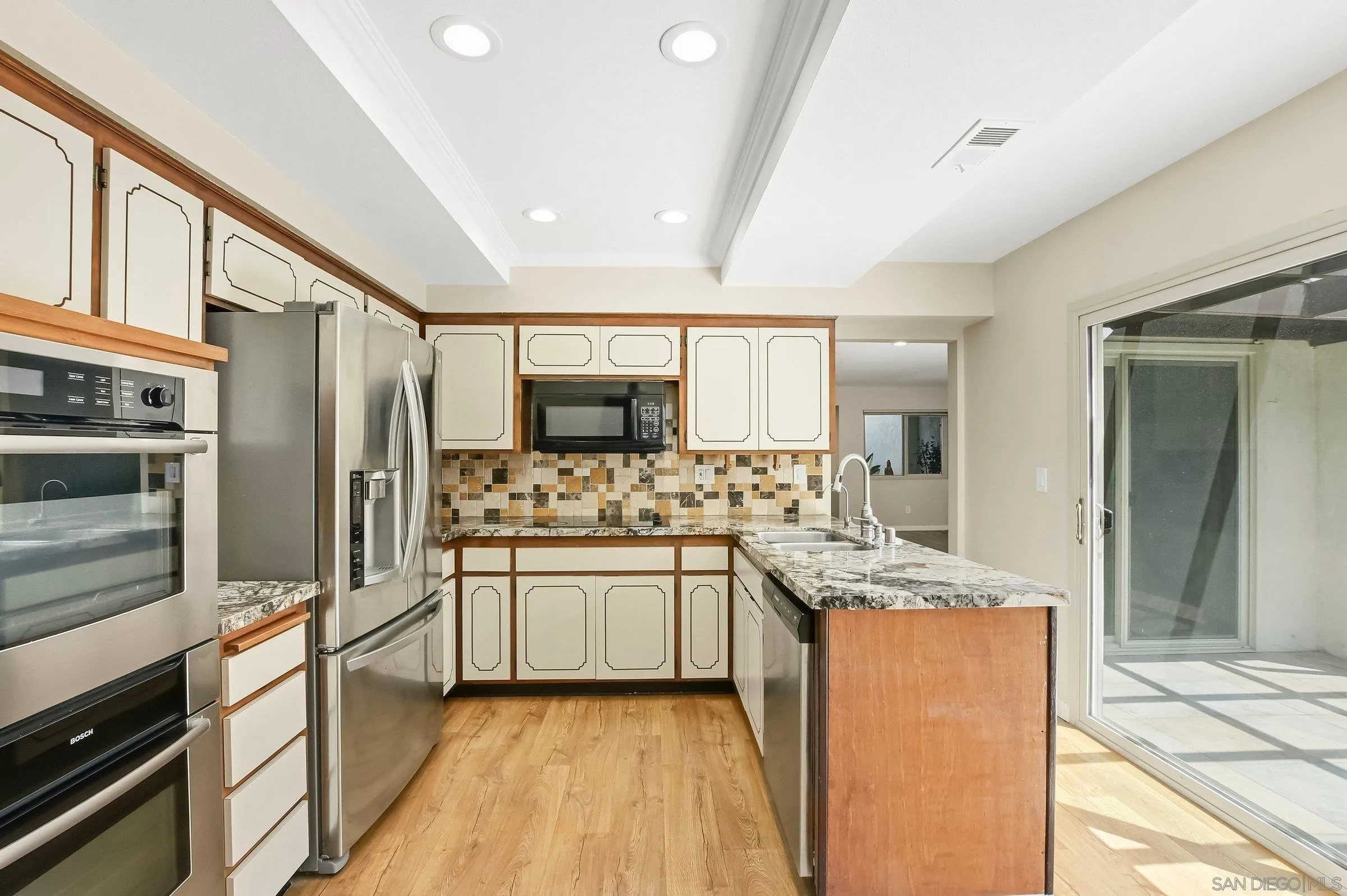 Photo #11: 260016205 Listing: Photo #11
