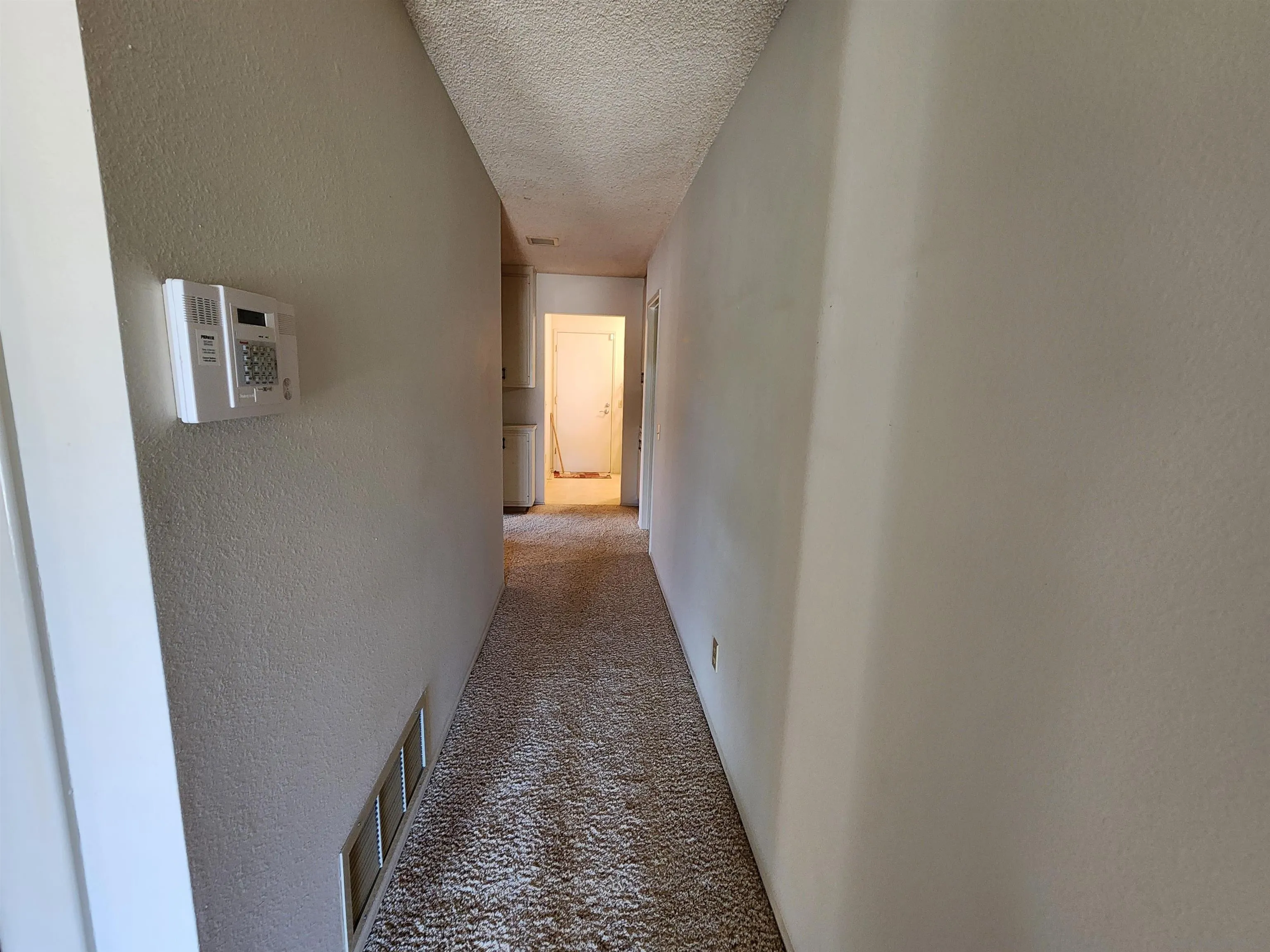 https://cdn.realtyfeed.com/cdn/127/260016207/1f13f969efb483fac30270044aa82c6f.webp