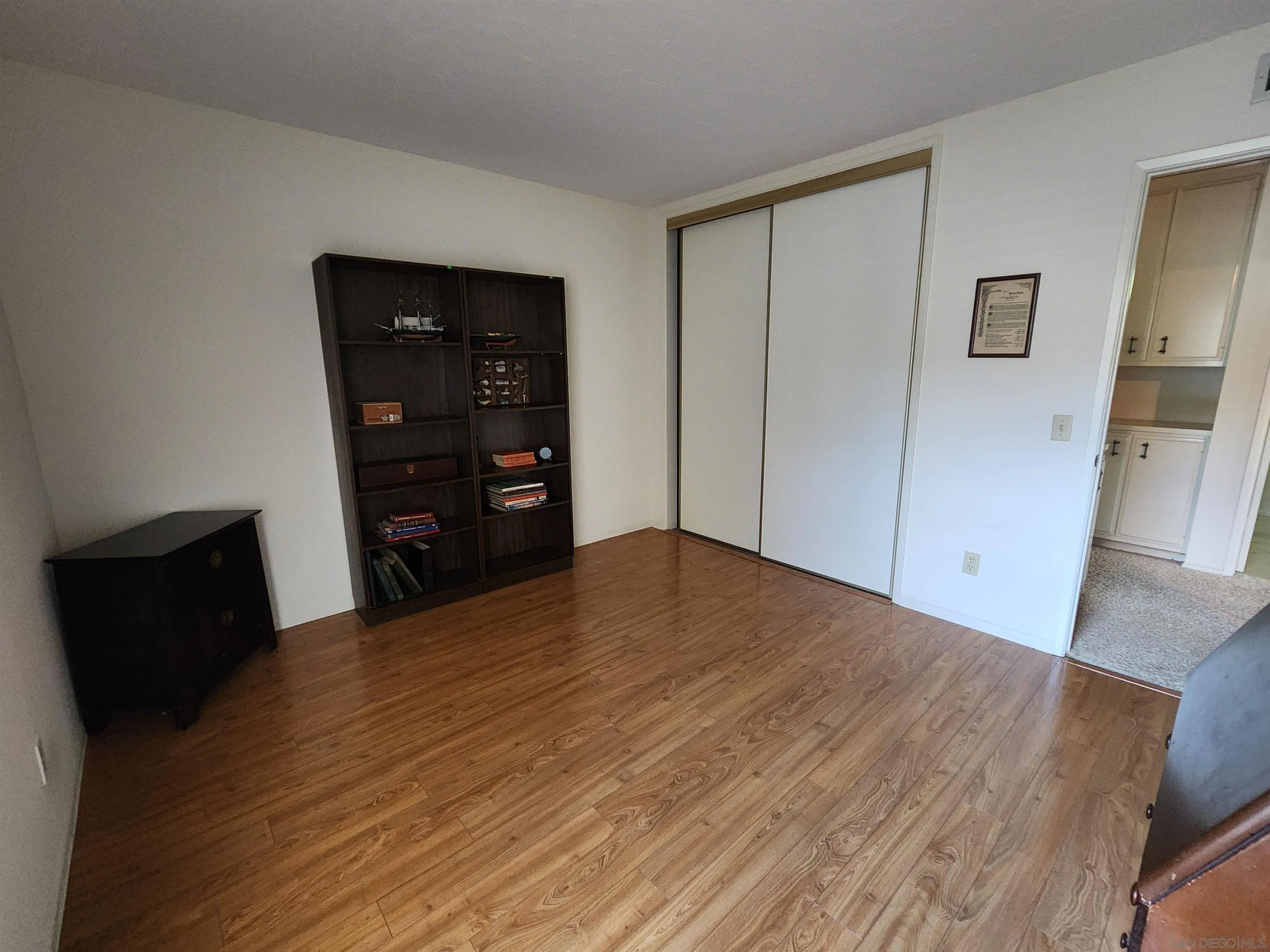 https://cdn.realtyfeed.com/cdn/127/260016207/808bc62bee3eaab594af619ac1867d6e.webp