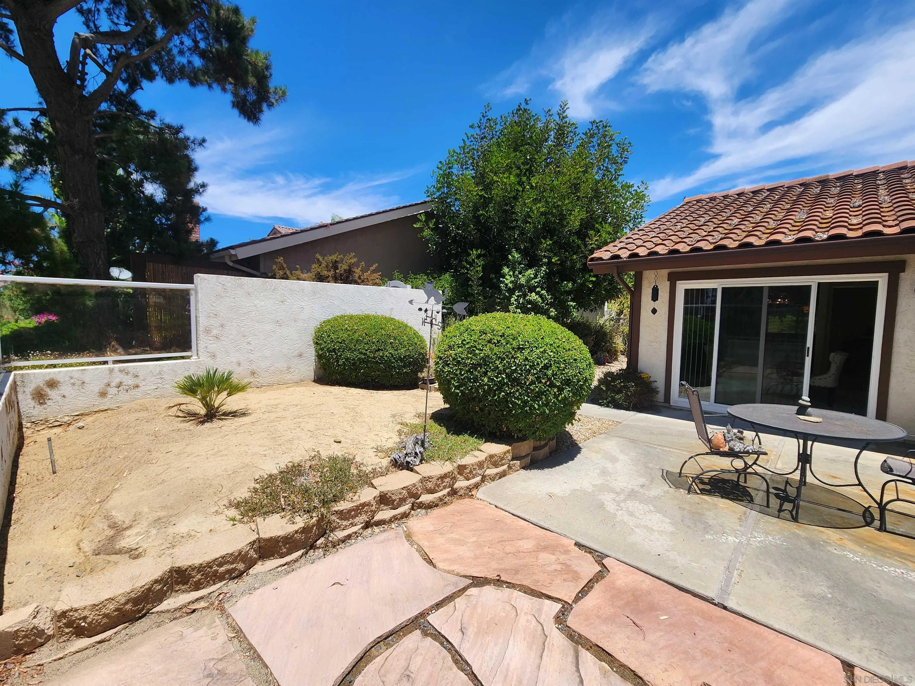 https://cdn.realtyfeed.com/cdn/127/260016207/911568af9e016cd955e75e07f20ac516.webp