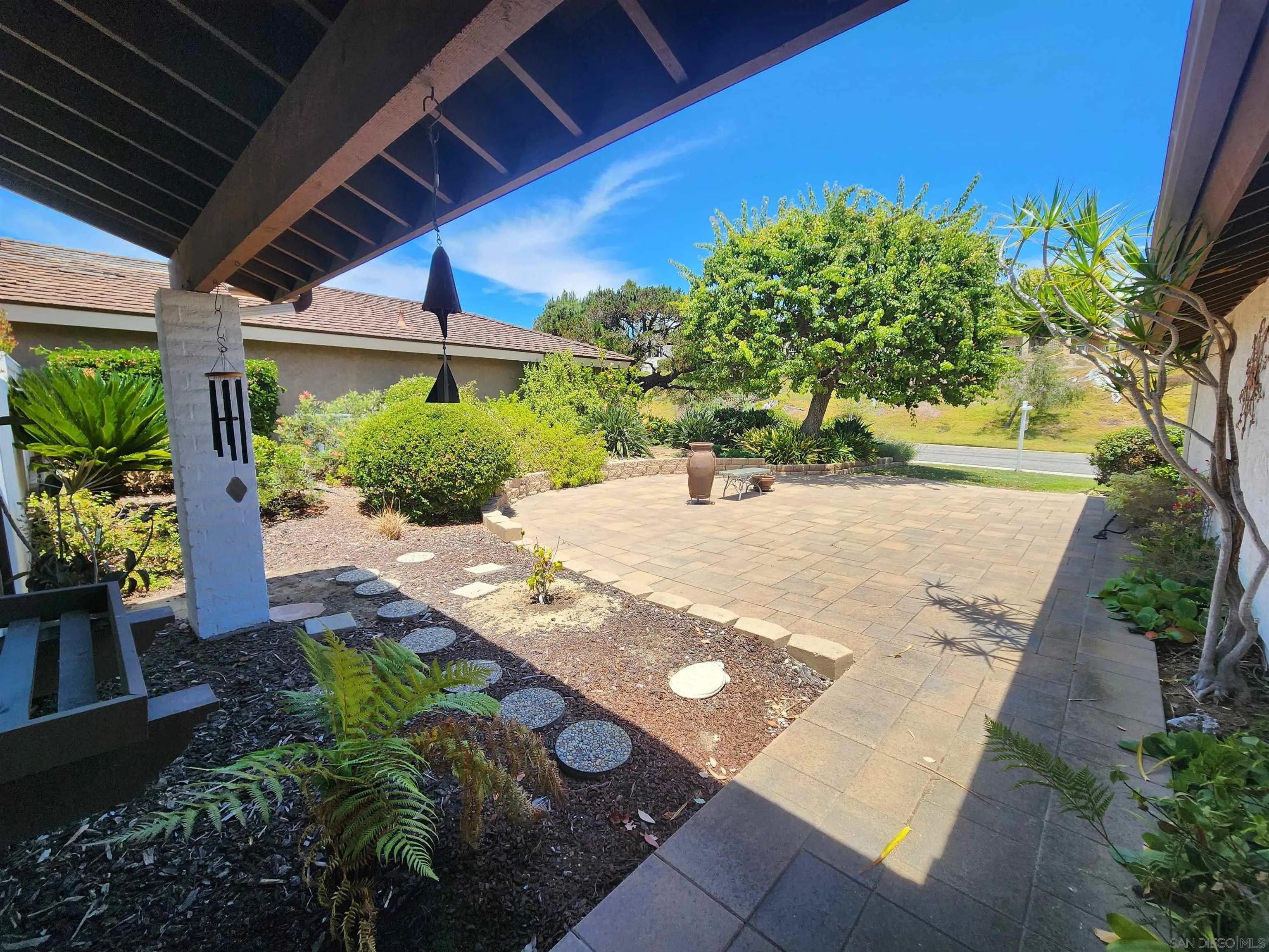 https://cdn.realtyfeed.com/cdn/127/260016207/f41406c228d548e583e0353b97b1bbfa.webp