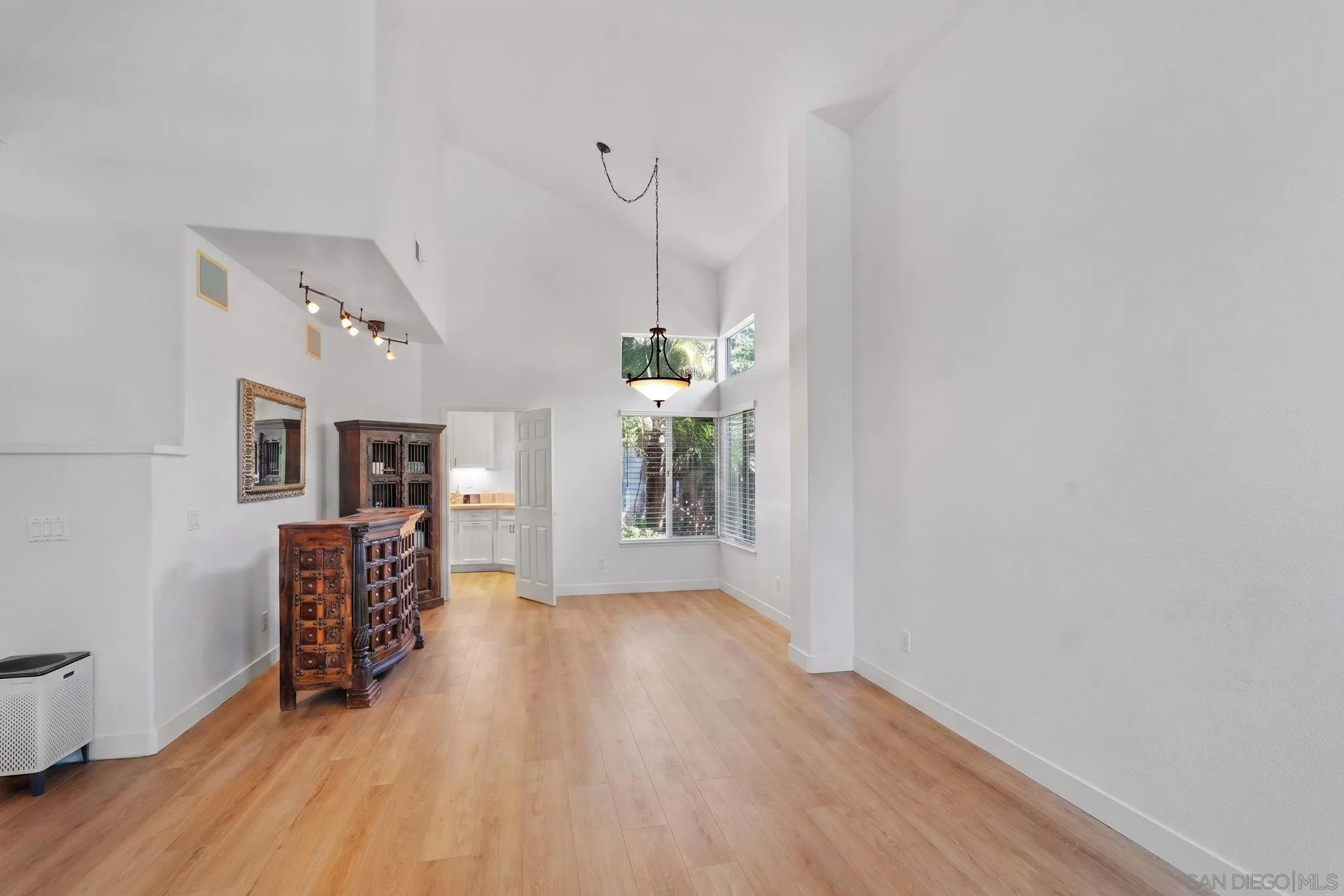 Photo #9: 260016211 Listing: Photo #9