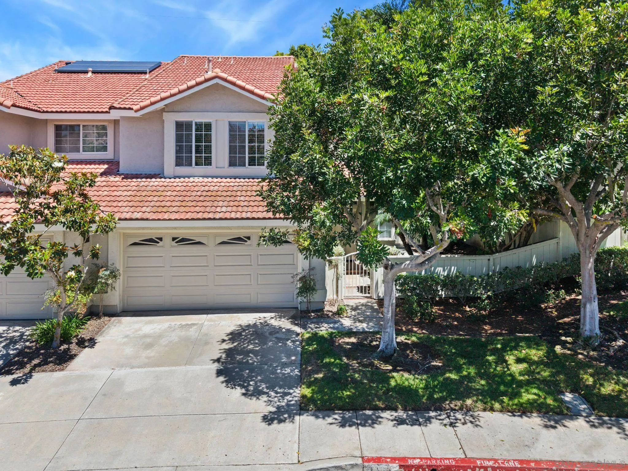 Photo #1: 260016211 Listing: Photo #1