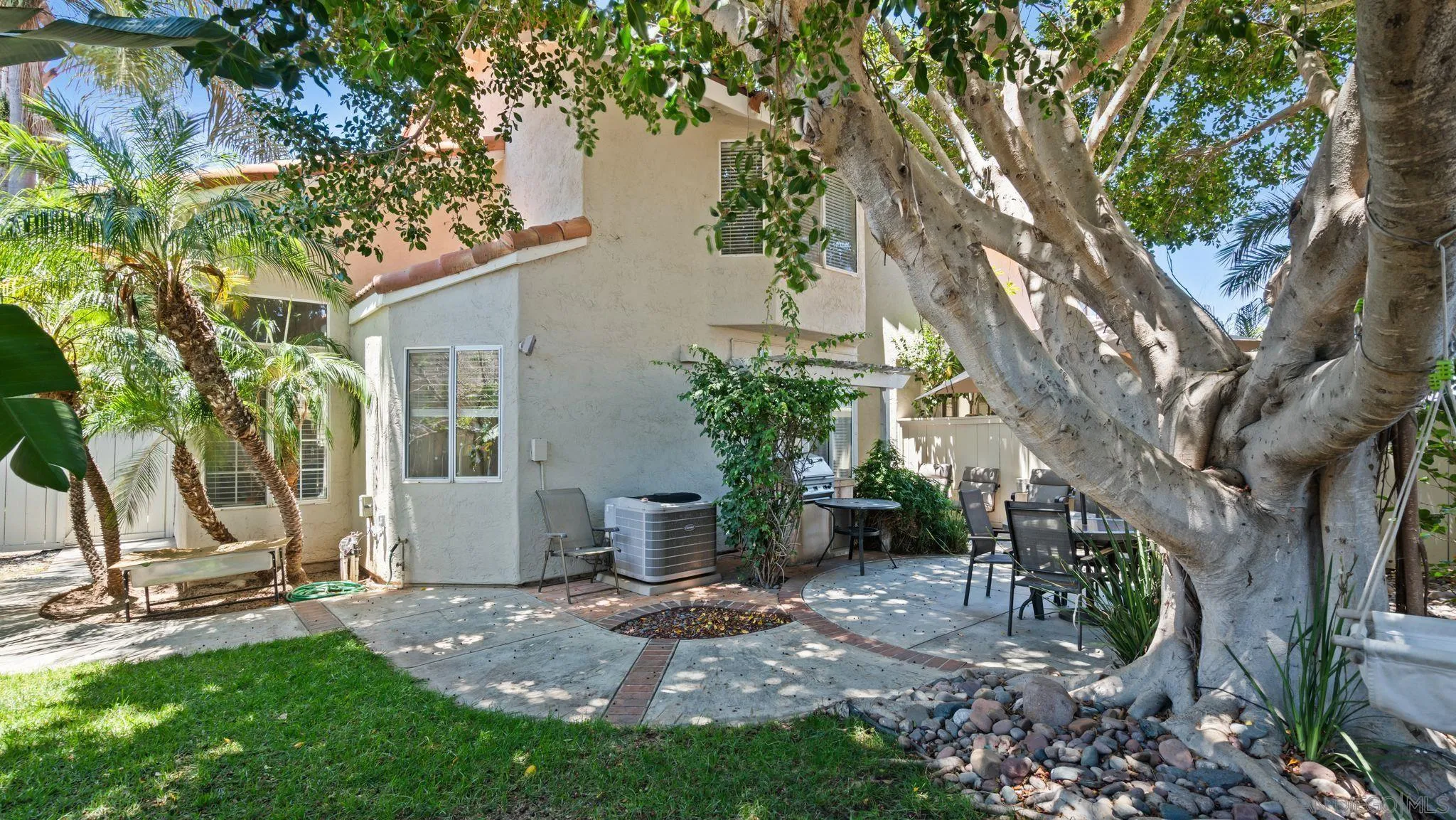 https://cdn.realtyfeed.com/cdn/127/260016211/578714b4a374d05dc4beffeb8dace34b.webp