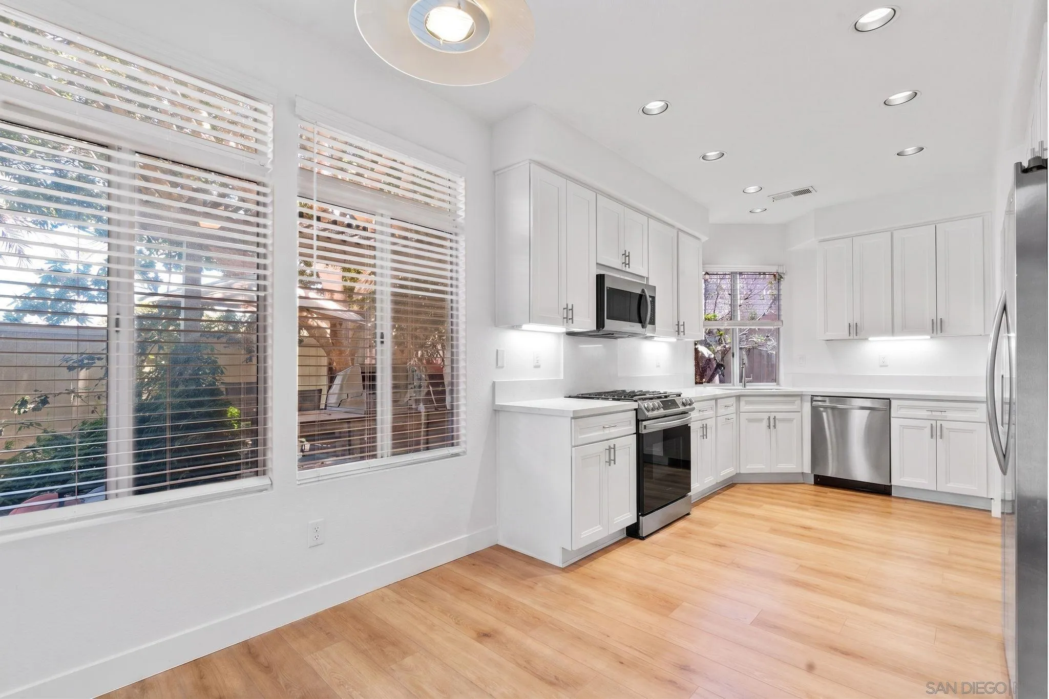 Photo #13: 260016211 Listing: Photo #13