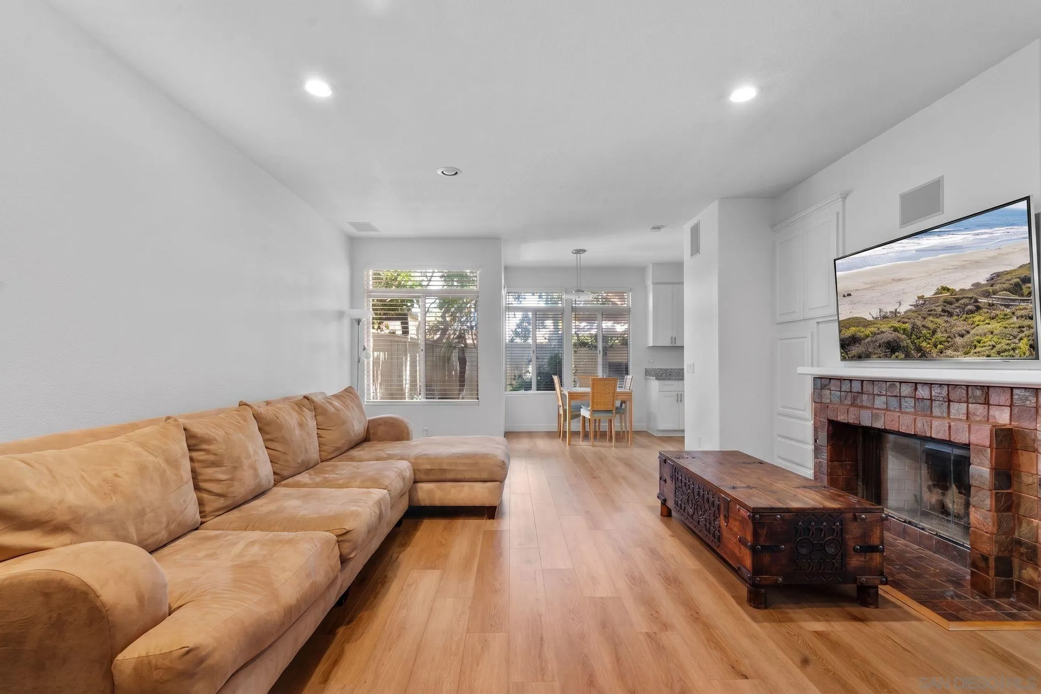 Photo #15: 260016211 Listing: Photo #15