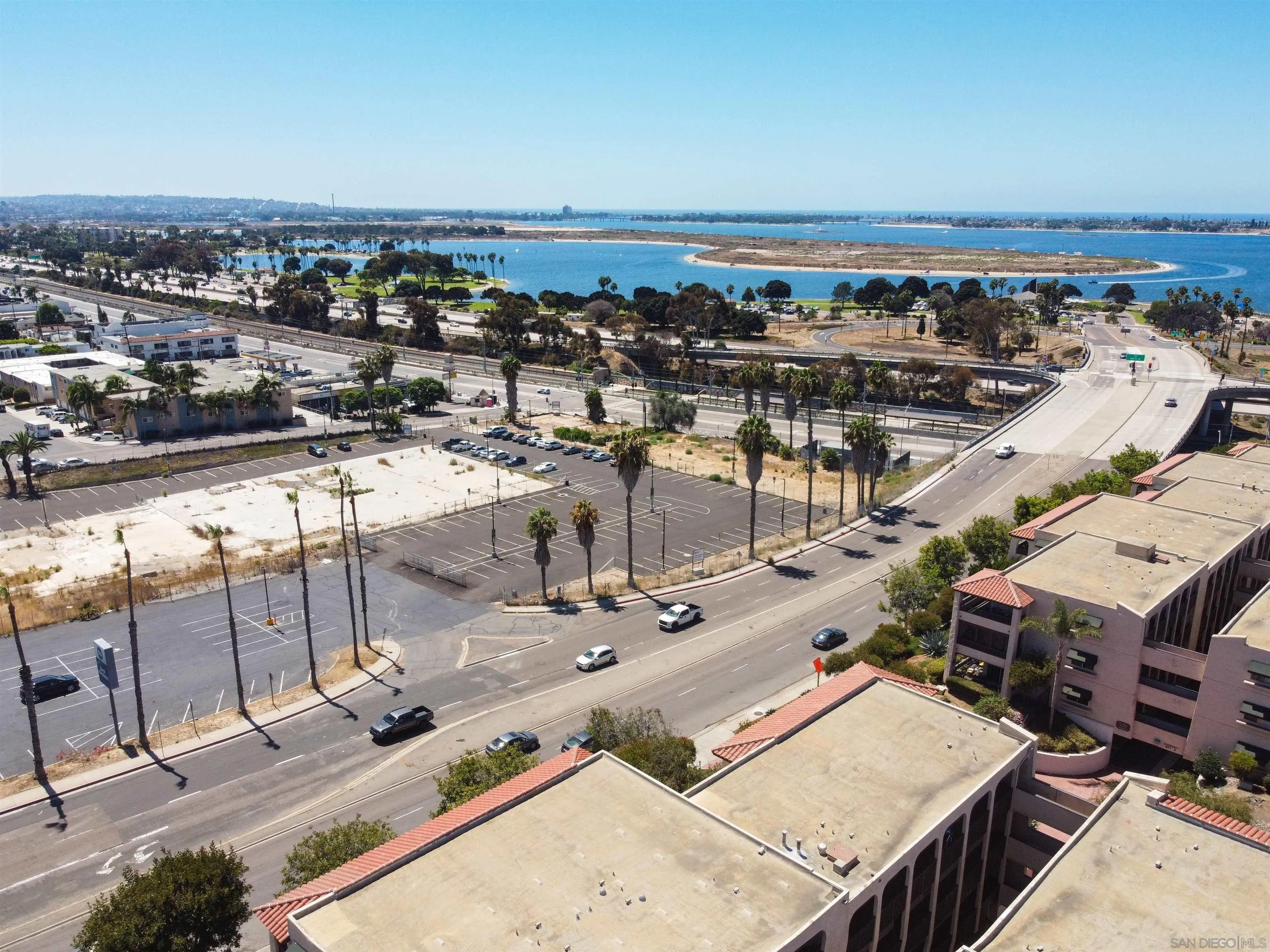 2540 Clairemont Dr Unit 307, San Diego, CA 92117 - Photo 4 of 17, San Diego, CA