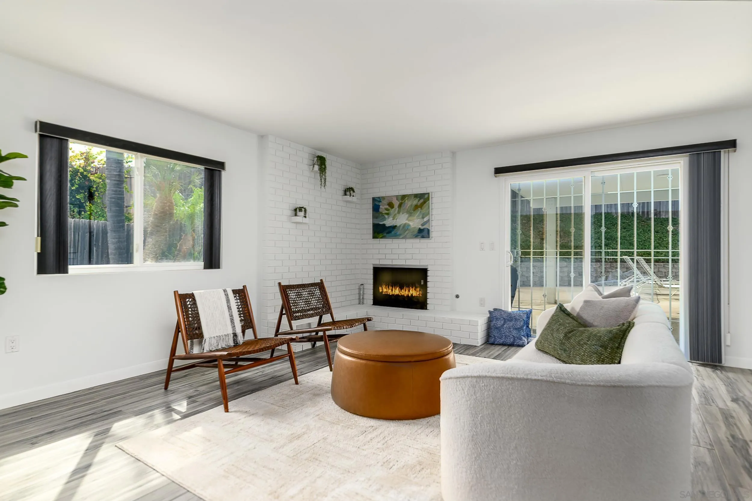 https://cdn.realtyfeed.com/cdn/127/260016215/02194d328f15bf827ab6374c4d20316d.webp
