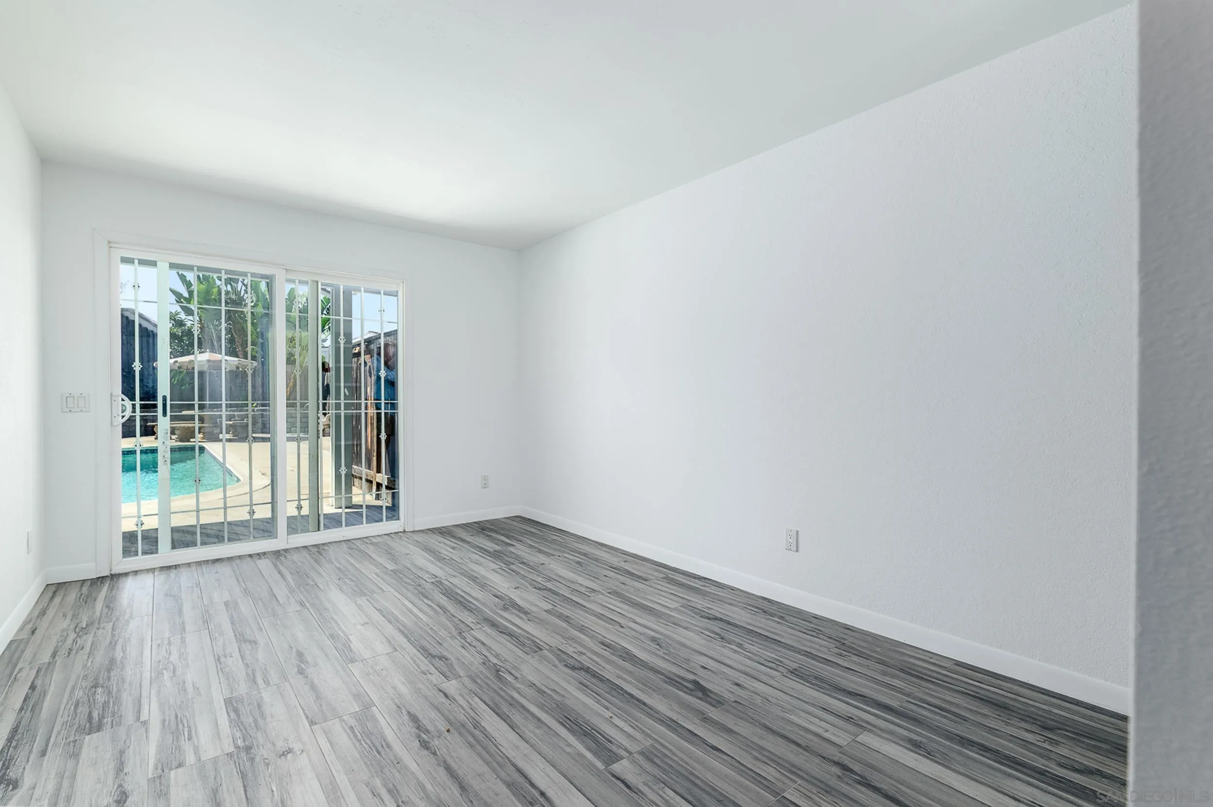https://cdn.realtyfeed.com/cdn/127/260016215/46a54755d61079a72387388730ad3013.webp