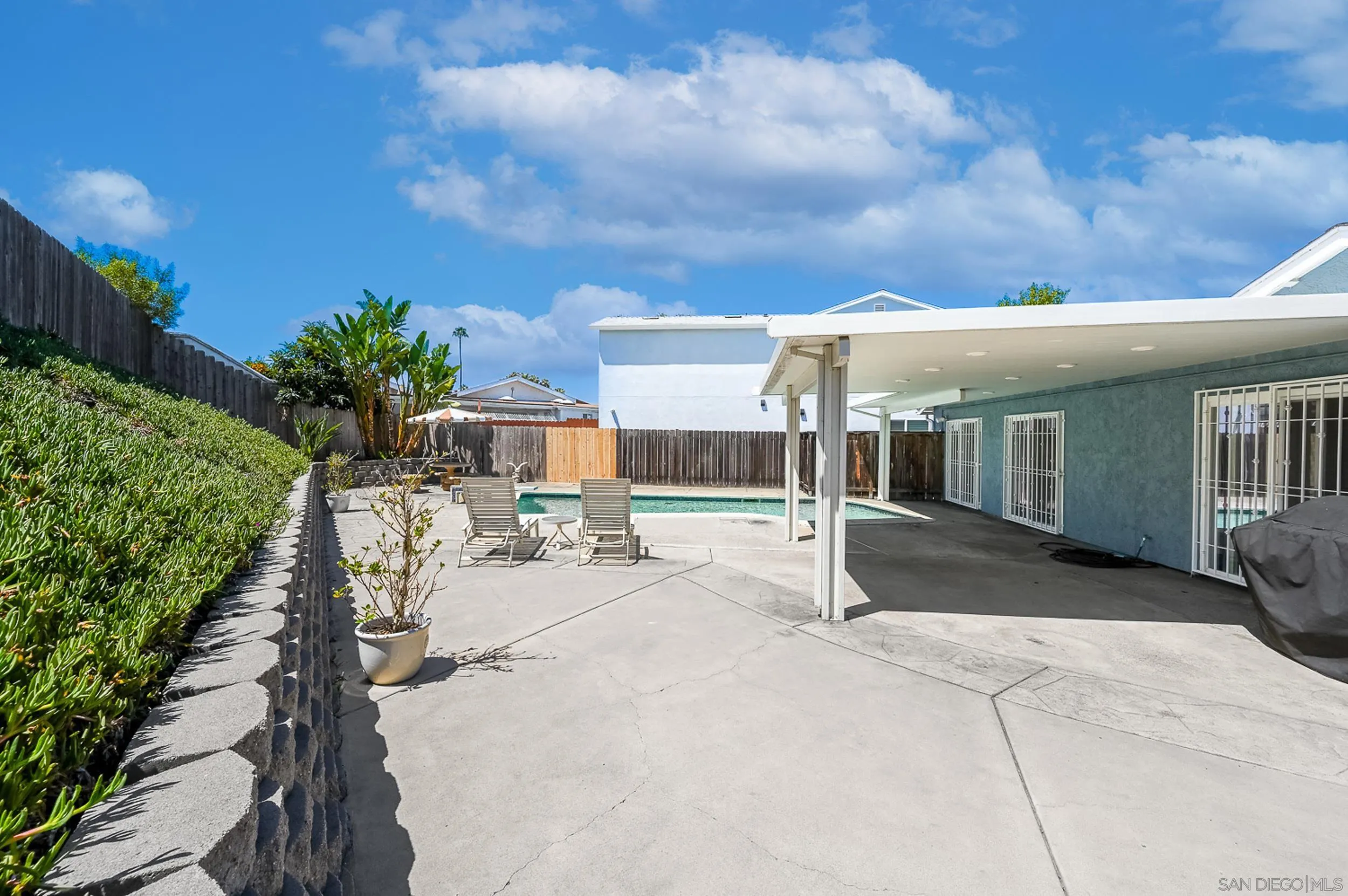 https://cdn.realtyfeed.com/cdn/127/260016215/53aec5e1249c2cfe931612c96f276e05.webp
