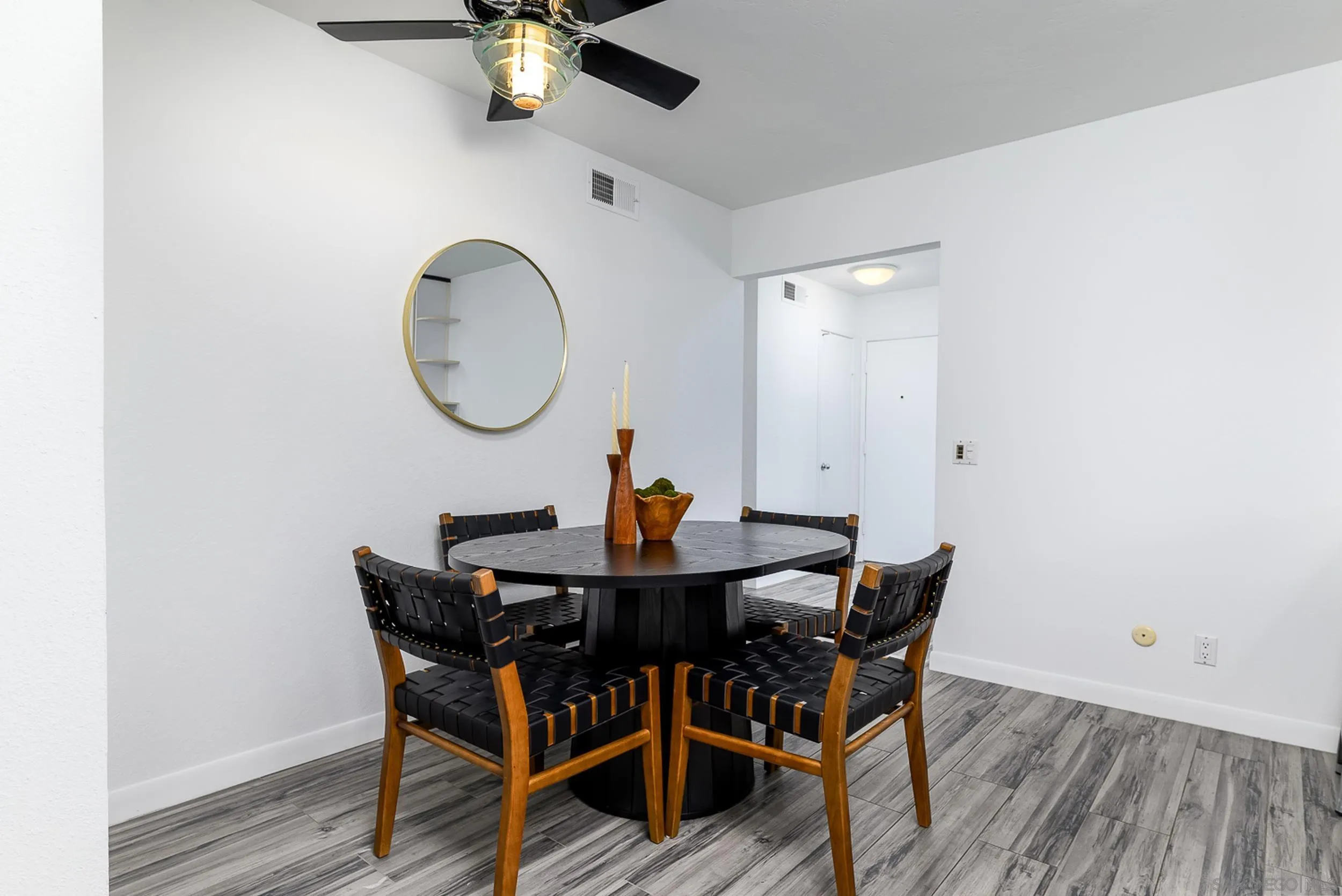 https://cdn.realtyfeed.com/cdn/127/260016215/5bc2d117eb7c10a29f06188dfd845155.webp
