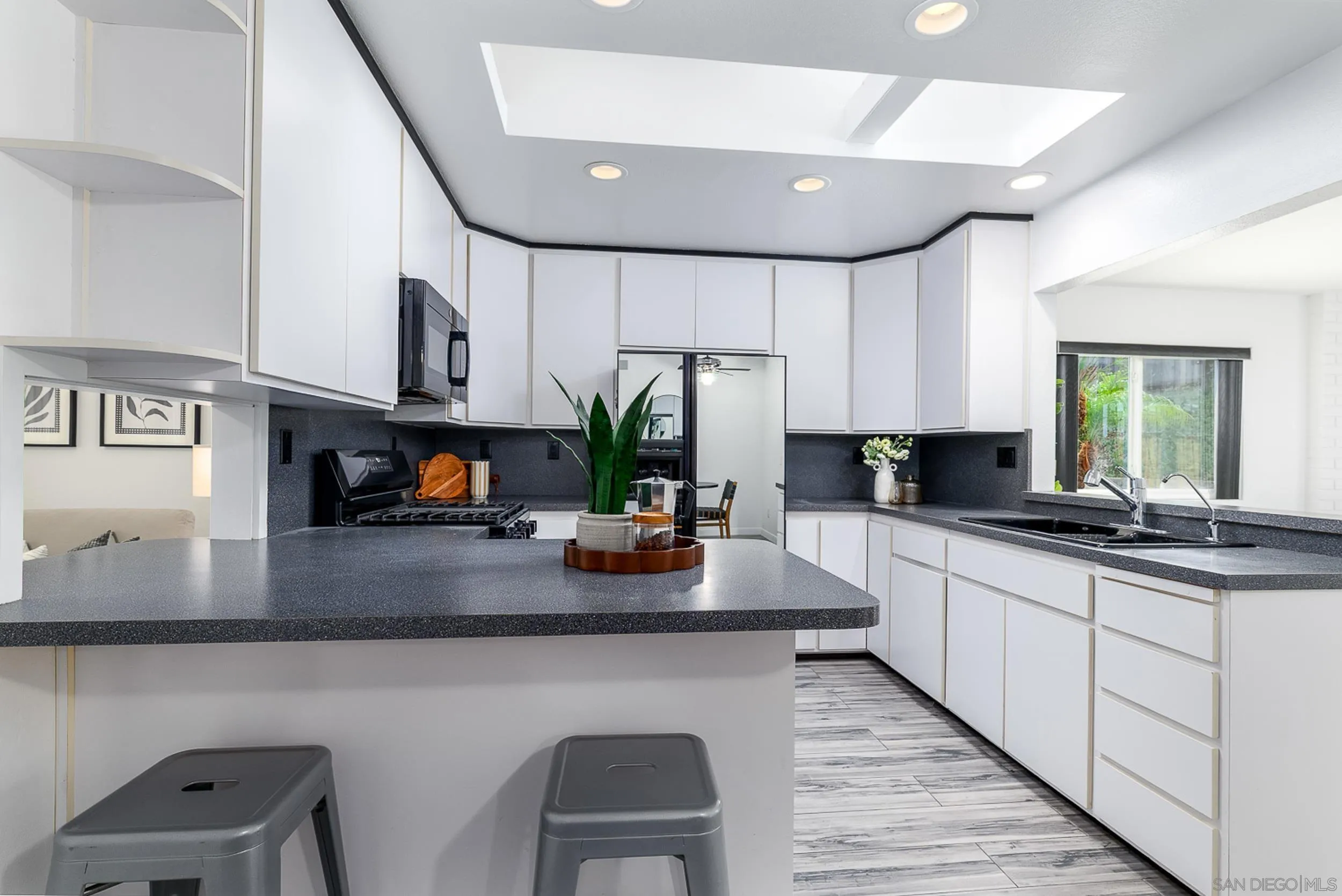 https://cdn.realtyfeed.com/cdn/127/260016215/e30ba648852c9dcad13b9827506c4a82.webp