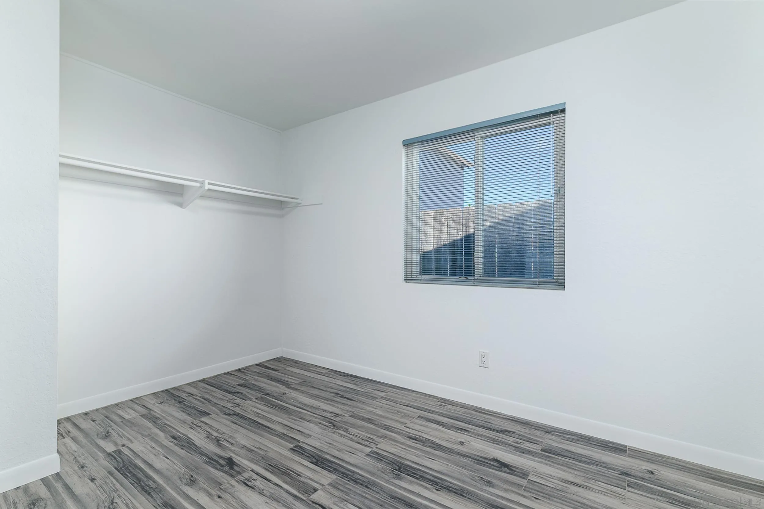 https://cdn.realtyfeed.com/cdn/127/260016215/f07e44c4ad19505d7a586d543dd2e11a.webp