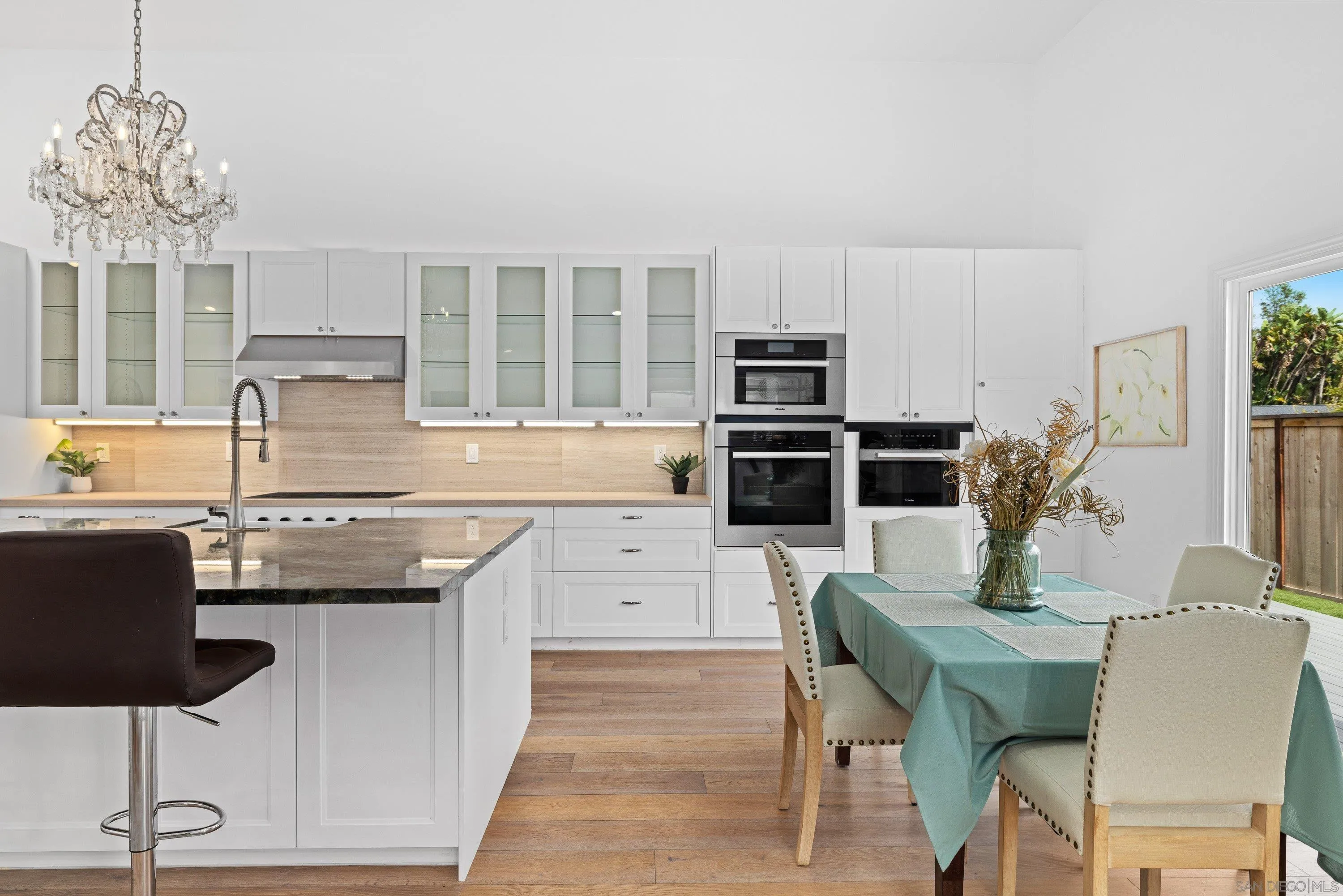 https://cdn.realtyfeed.com/cdn/127/260016221/21706ef371f504621c4b893d64d6928b.webp