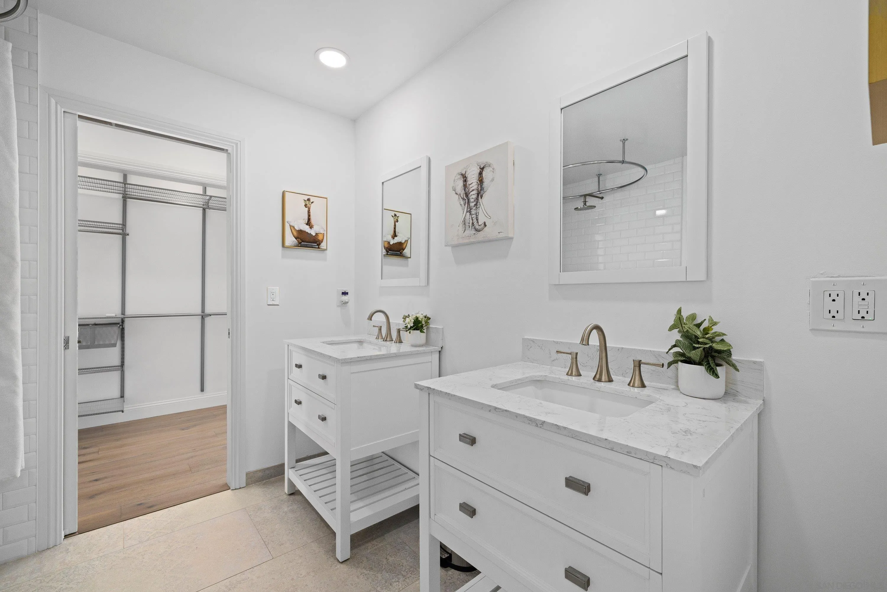 https://cdn.realtyfeed.com/cdn/127/260016221/5736e384f89c4c3e3561c2c58dbe4650.webp