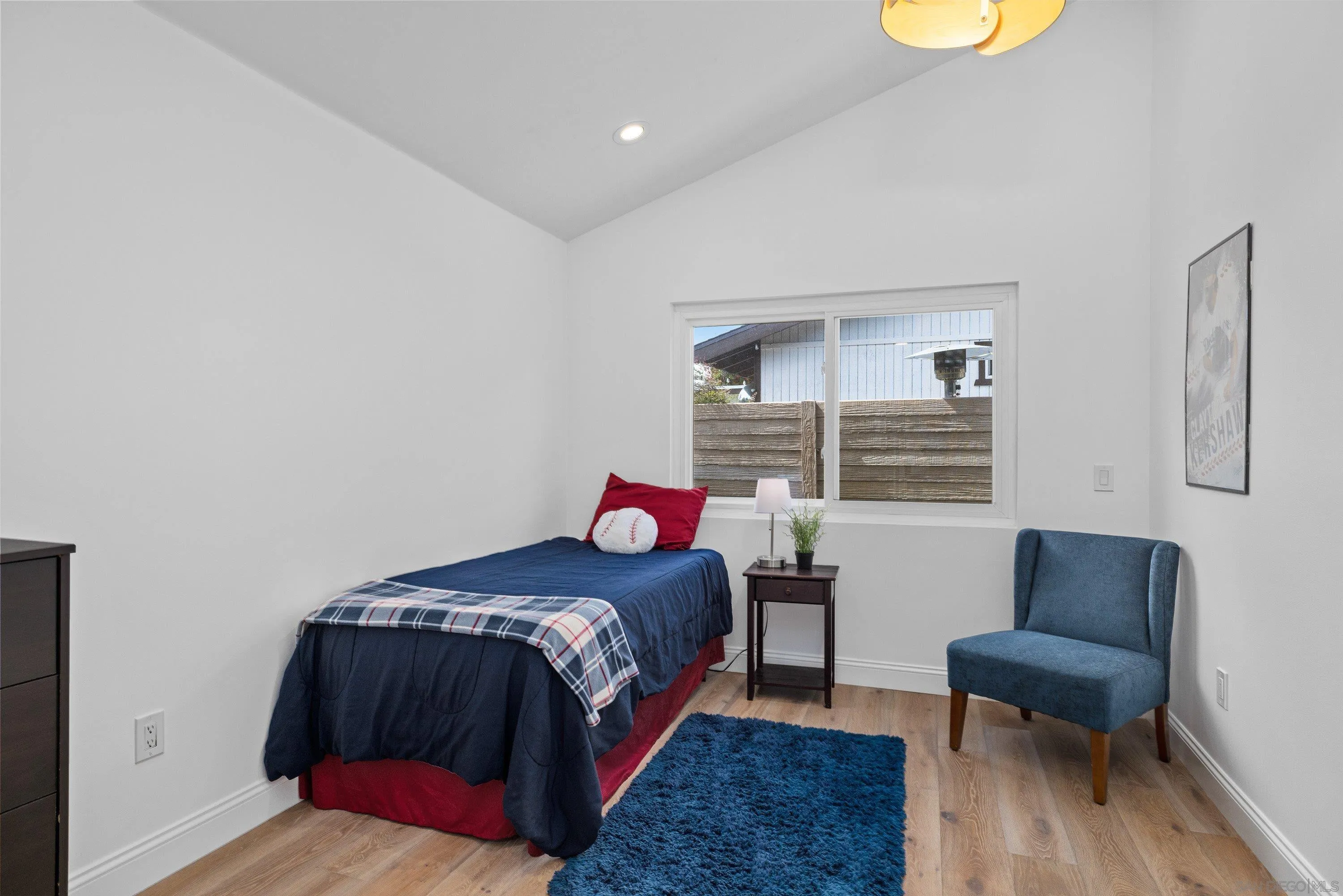 https://cdn.realtyfeed.com/cdn/127/260016221/75d4fee1074e3d42d35082eb93b6175d.webp