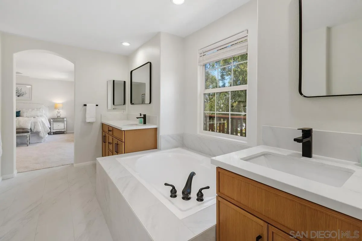 https://cdn.realtyfeed.com/cdn/127/260016222/3fda72f10c61581044cb9aee11a3aecb.webp