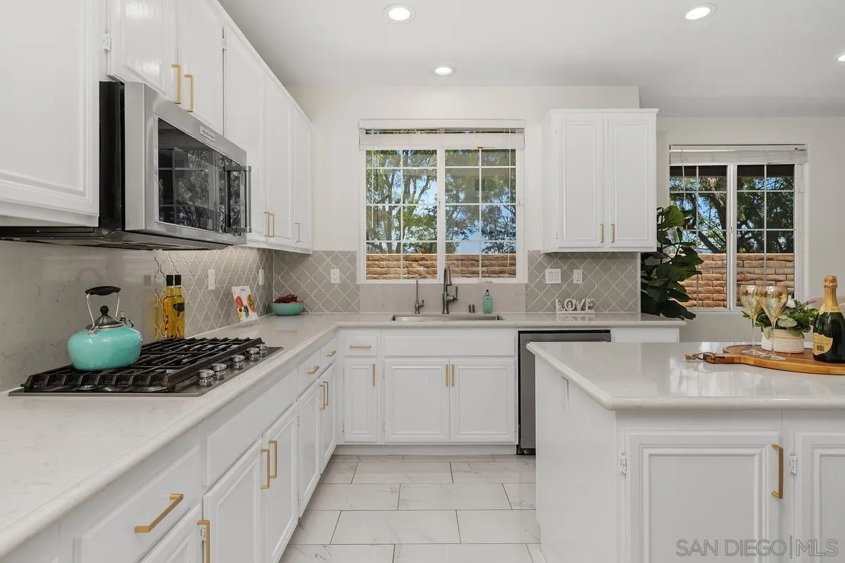 https://cdn.realtyfeed.com/cdn/127/260016222/6bf3aa9a7c43f333f19a58197523a5c0.webp