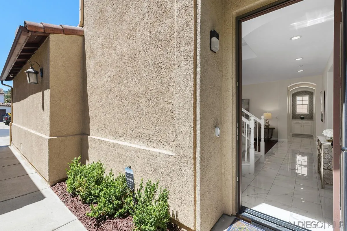 https://cdn.realtyfeed.com/cdn/127/260016222/ba511dfdd60dbbe421f34641e265f02f.webp