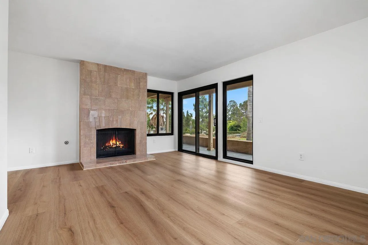 https://cdn.realtyfeed.com/cdn/127/260016231/21d8b7d808d45d887e42f995501bafd9.webp
