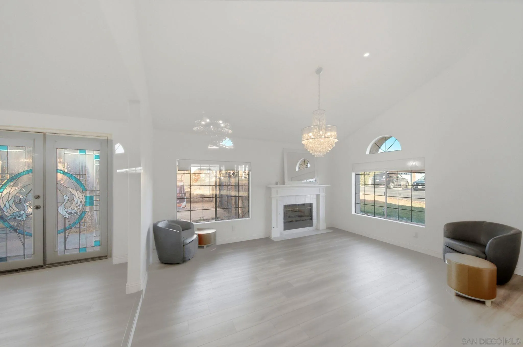 https://cdn.realtyfeed.com/cdn/127/260016232/2a8b660566b9dddf22cac59a4b768190.webp