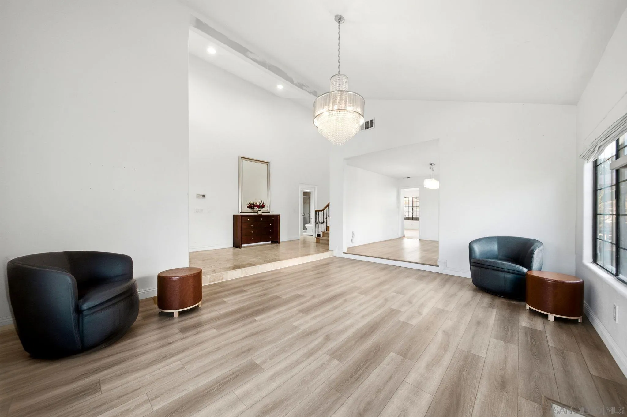 https://cdn.realtyfeed.com/cdn/127/260016232/52be96988c1ae9b94233a797fb533c4f.webp