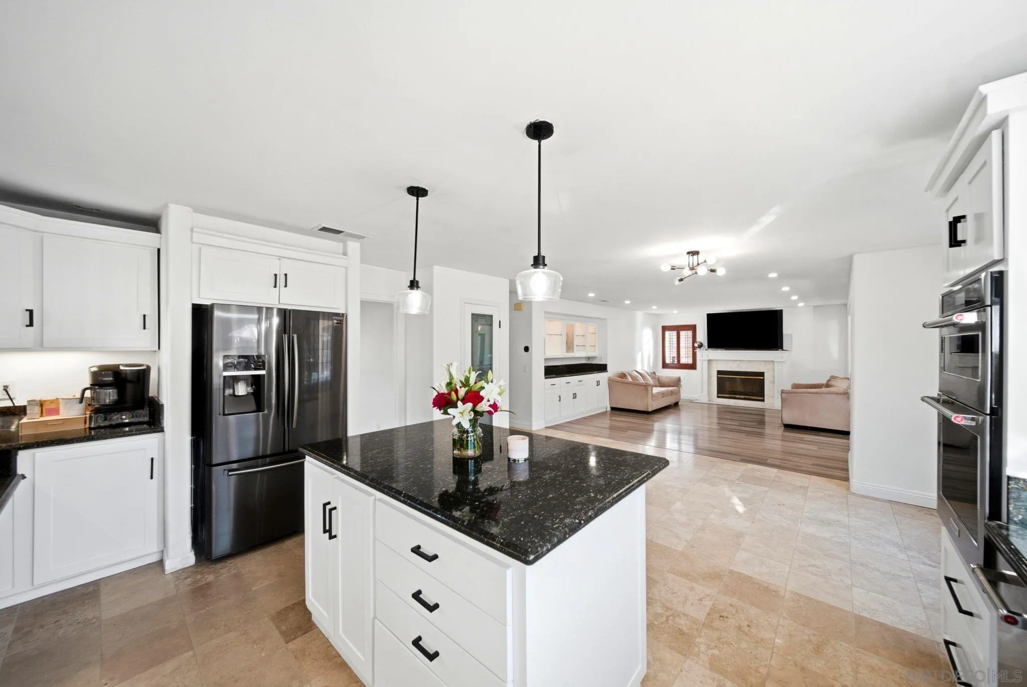 https://cdn.realtyfeed.com/cdn/127/260016232/84fbfaf59ae2553e14f70b04fe821799.webp