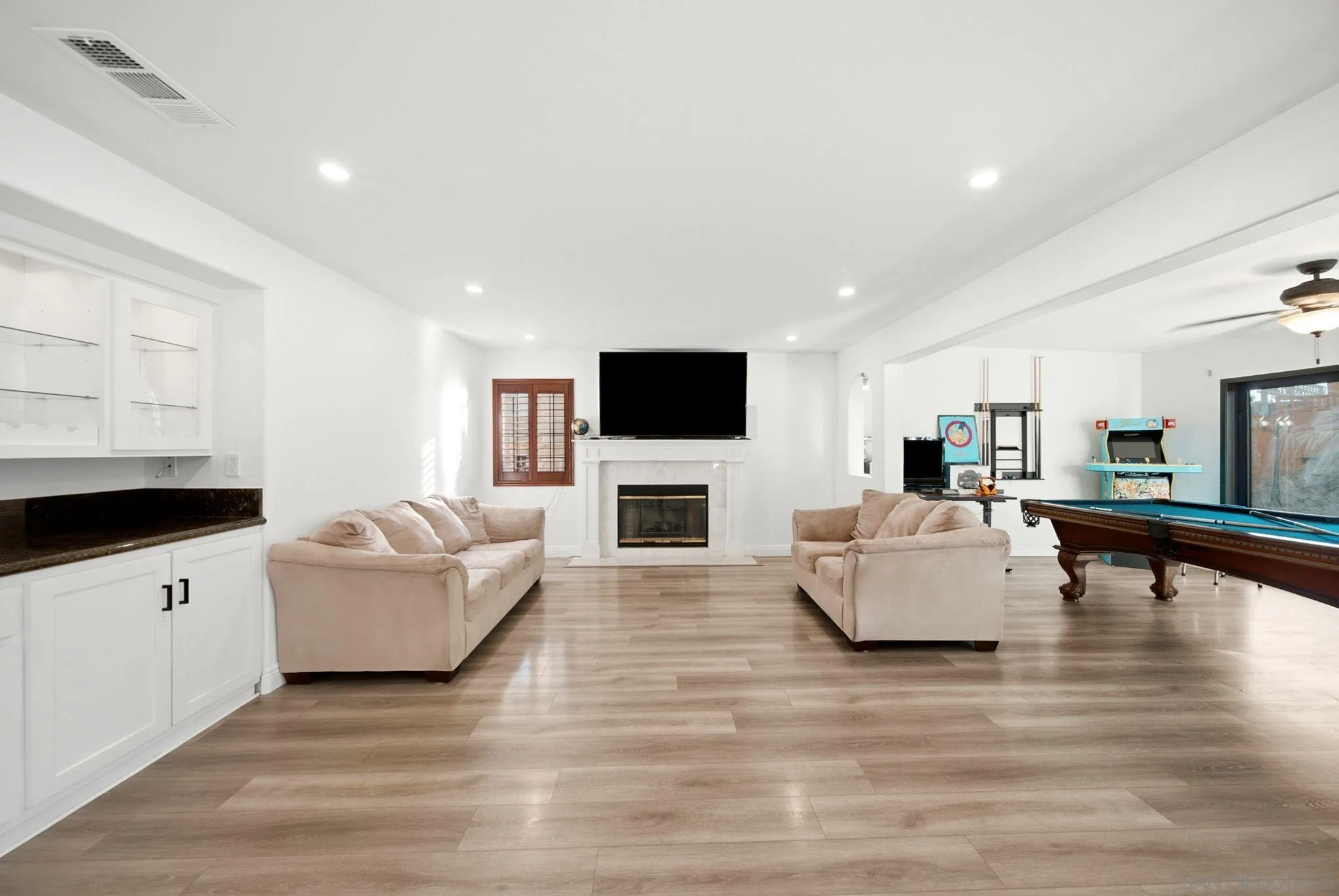 https://cdn.realtyfeed.com/cdn/127/260016232/969d0c9103d835bc492801a2e1a88404.webp
