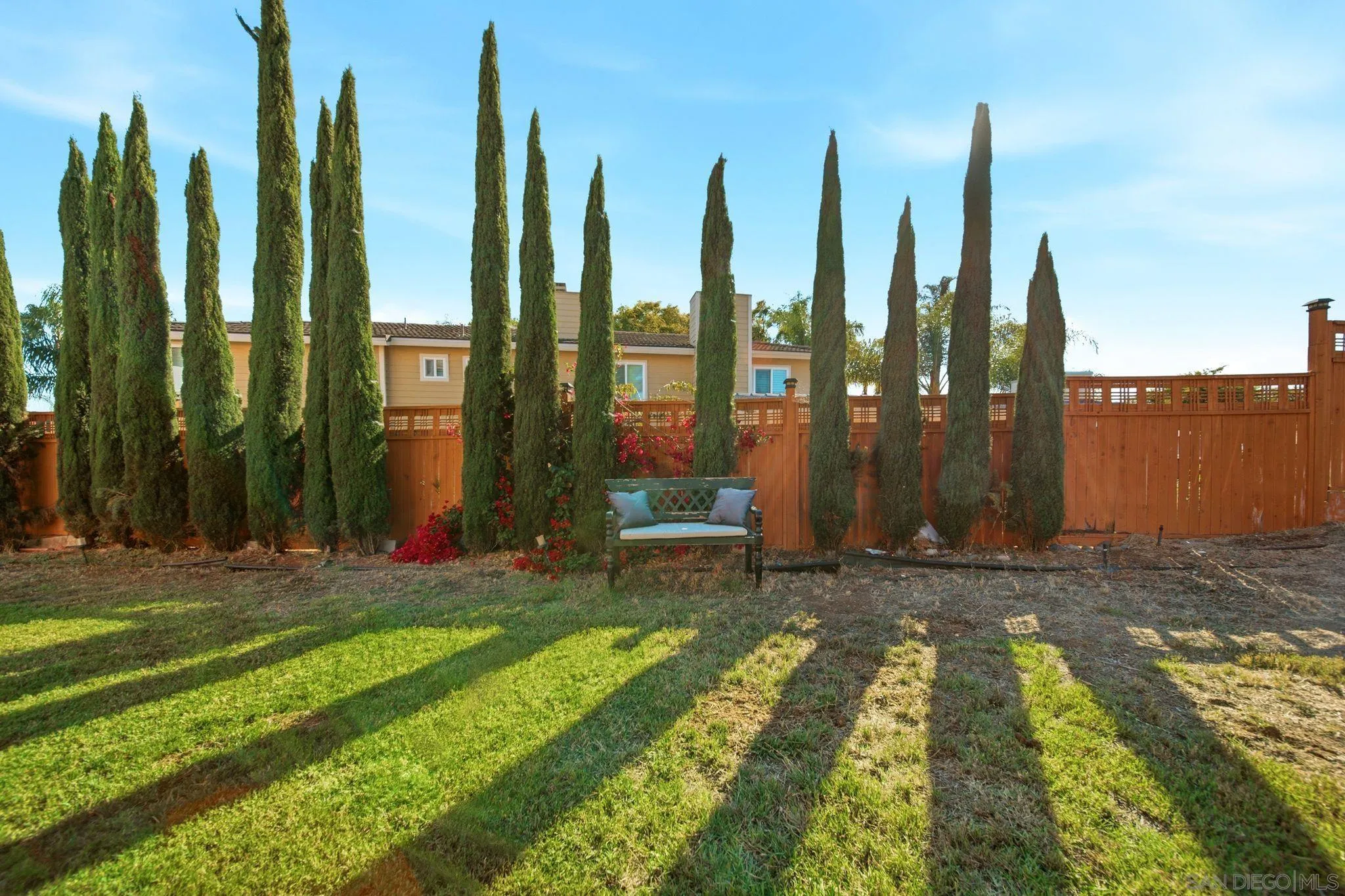 https://cdn.realtyfeed.com/cdn/127/260016232/c227d722d8b566c3037661a8e6e2ccbe.webp
