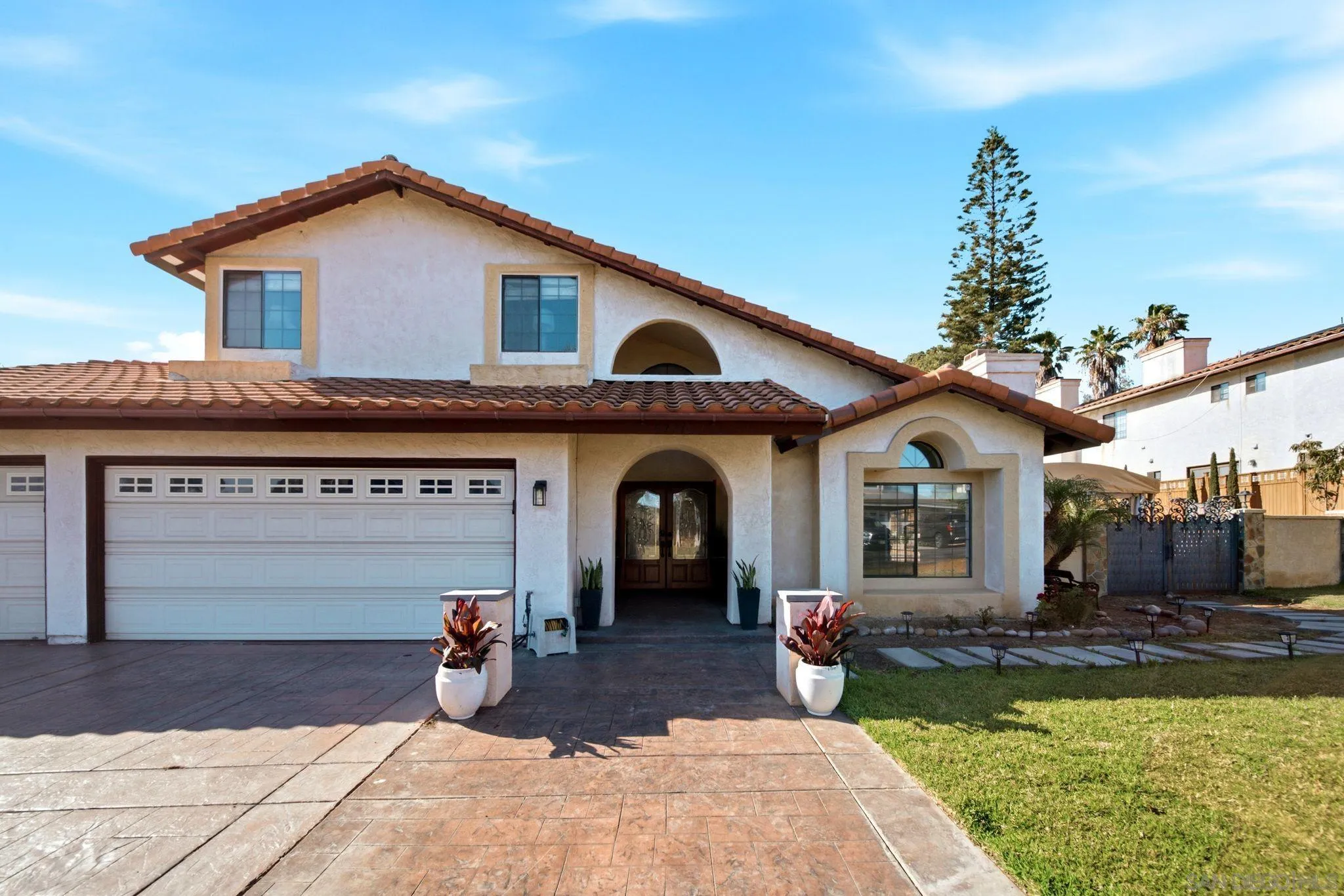 https://cdn.realtyfeed.com/cdn/127/260016232/c7c9e7834f10c6a946060ebb1d1bed5f.webp