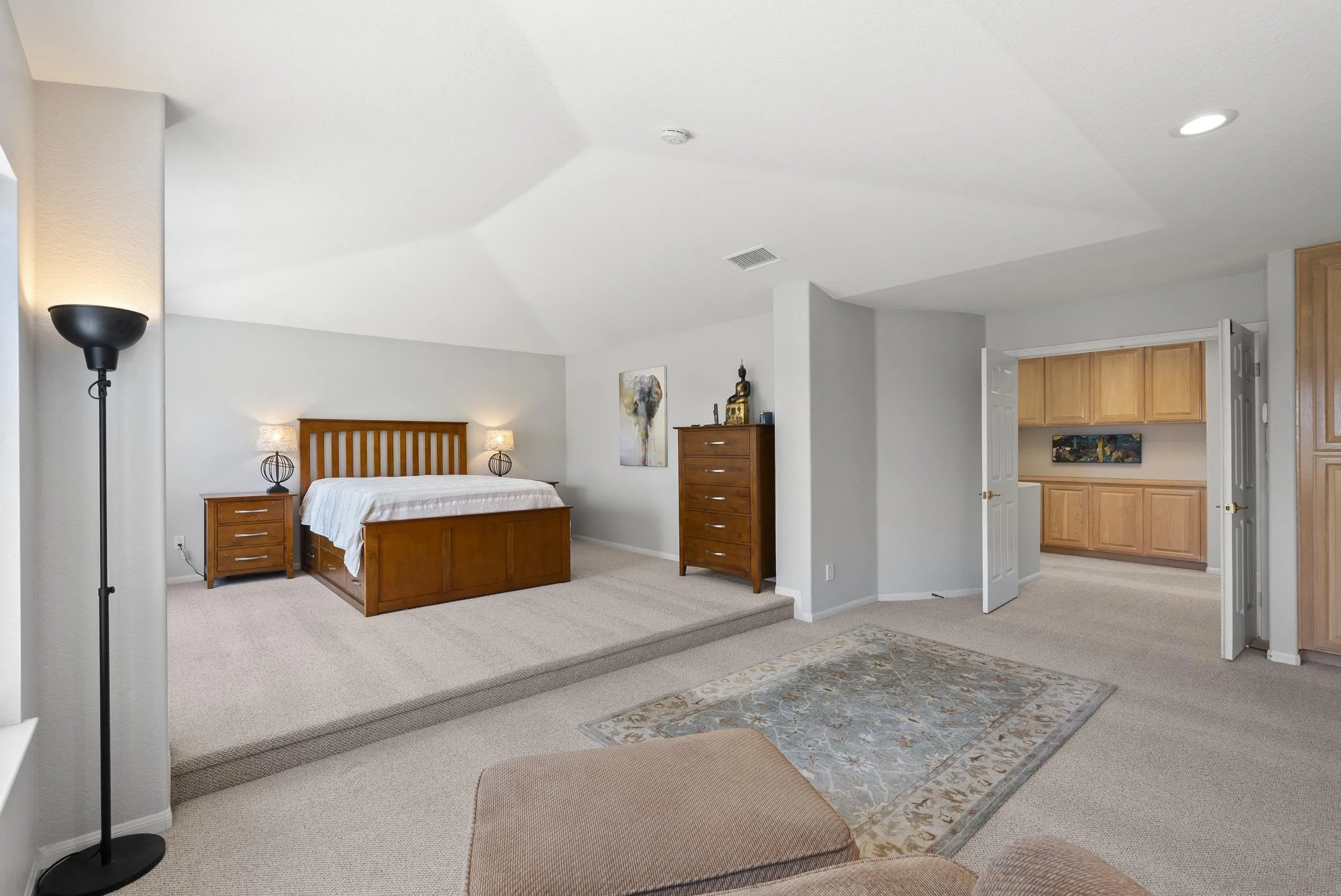https://cdn.realtyfeed.com/cdn/127/260016236/3d84dfc0e112cc7e248ff4d2b5face65.webp