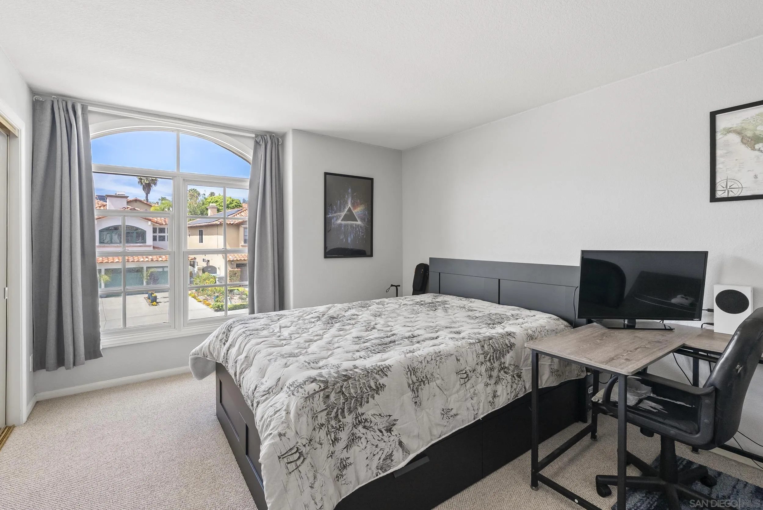 https://cdn.realtyfeed.com/cdn/127/260016236/81823f8d21b97e4c3a1a36f7caff30b8.webp