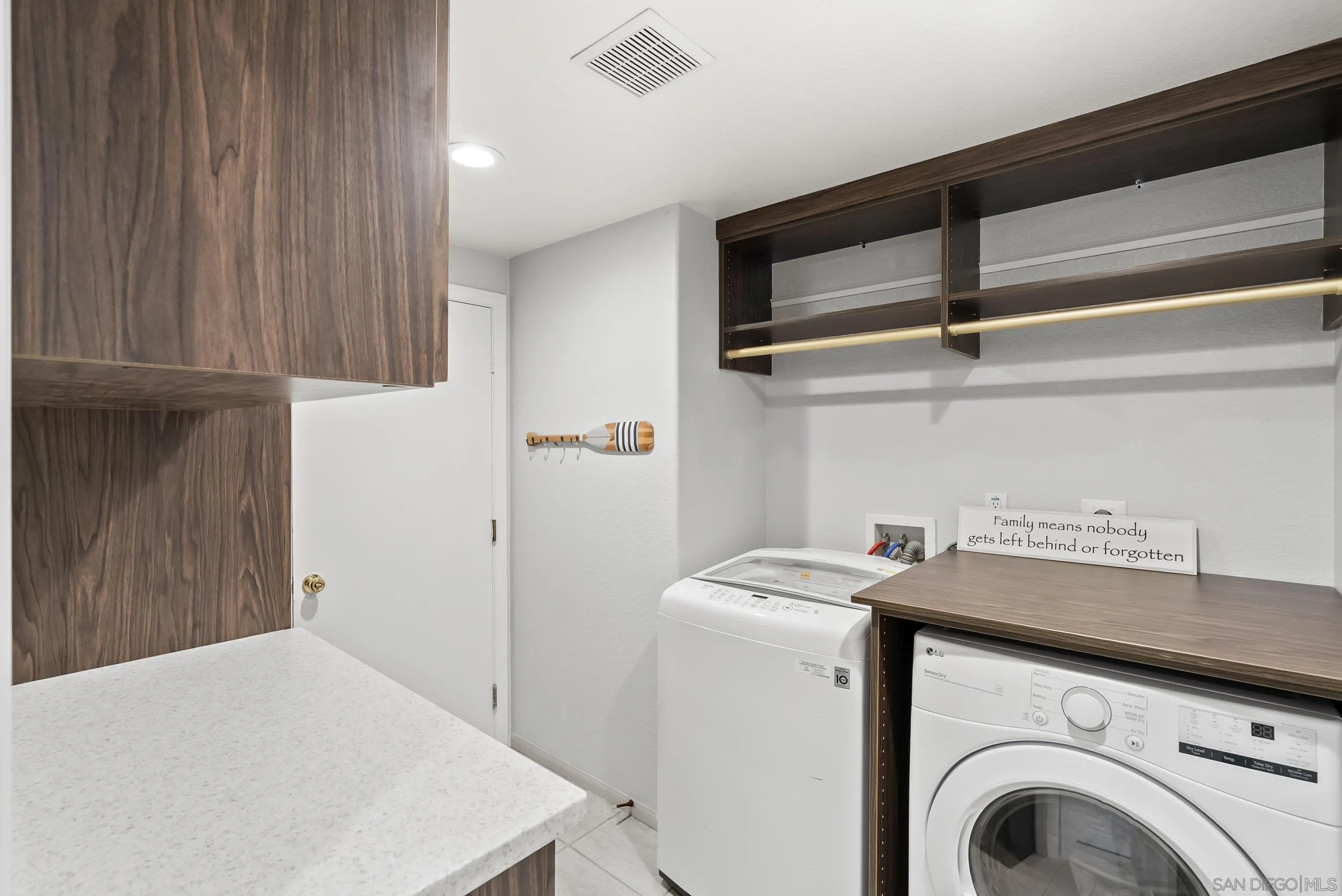 https://cdn.realtyfeed.com/cdn/127/260016236/8b0973239b5d01ccd49b8d2f6c6fcd66.webp