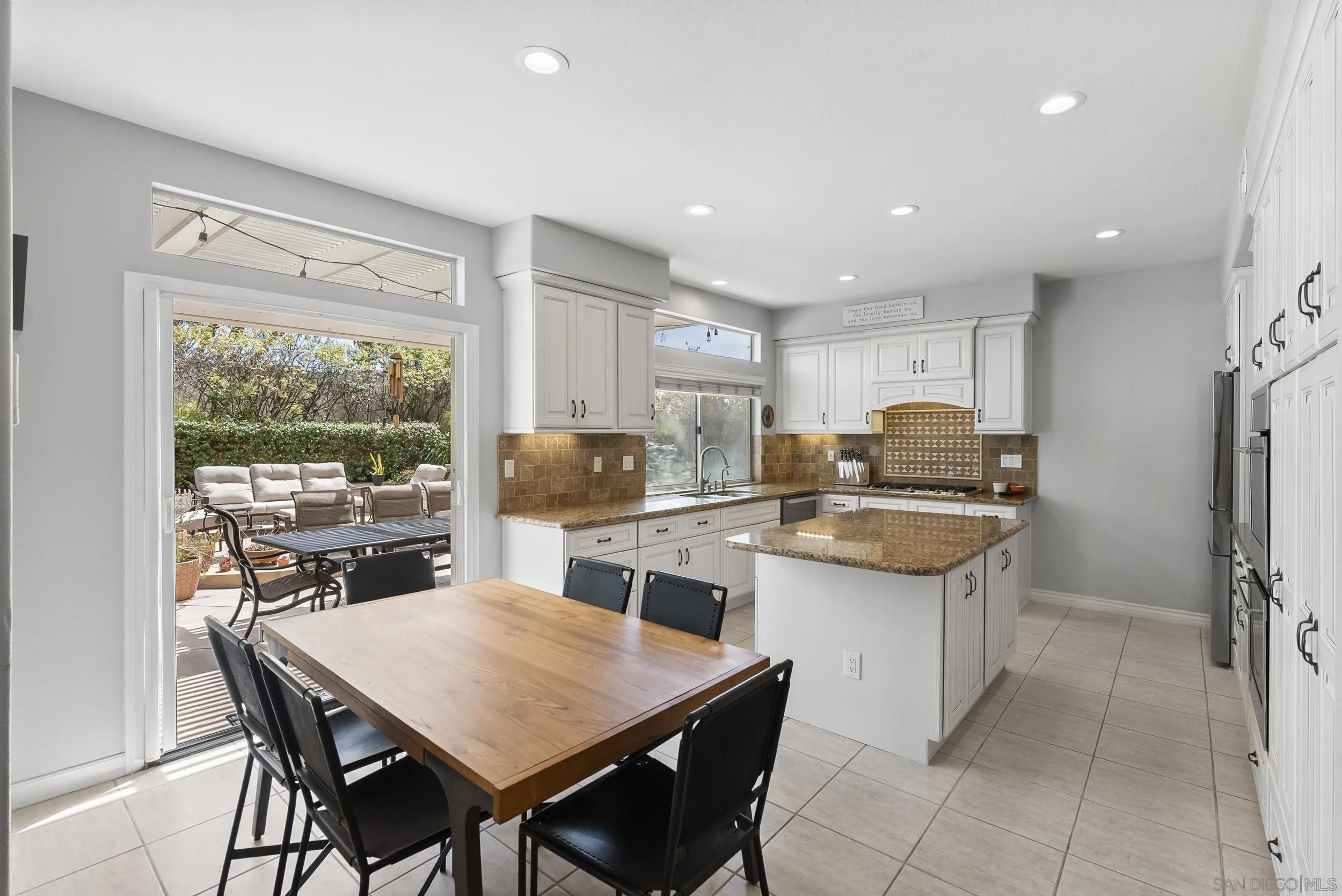 https://cdn.realtyfeed.com/cdn/127/260016236/d4fd4f8767100fbad86c3334c7b4454c.webp