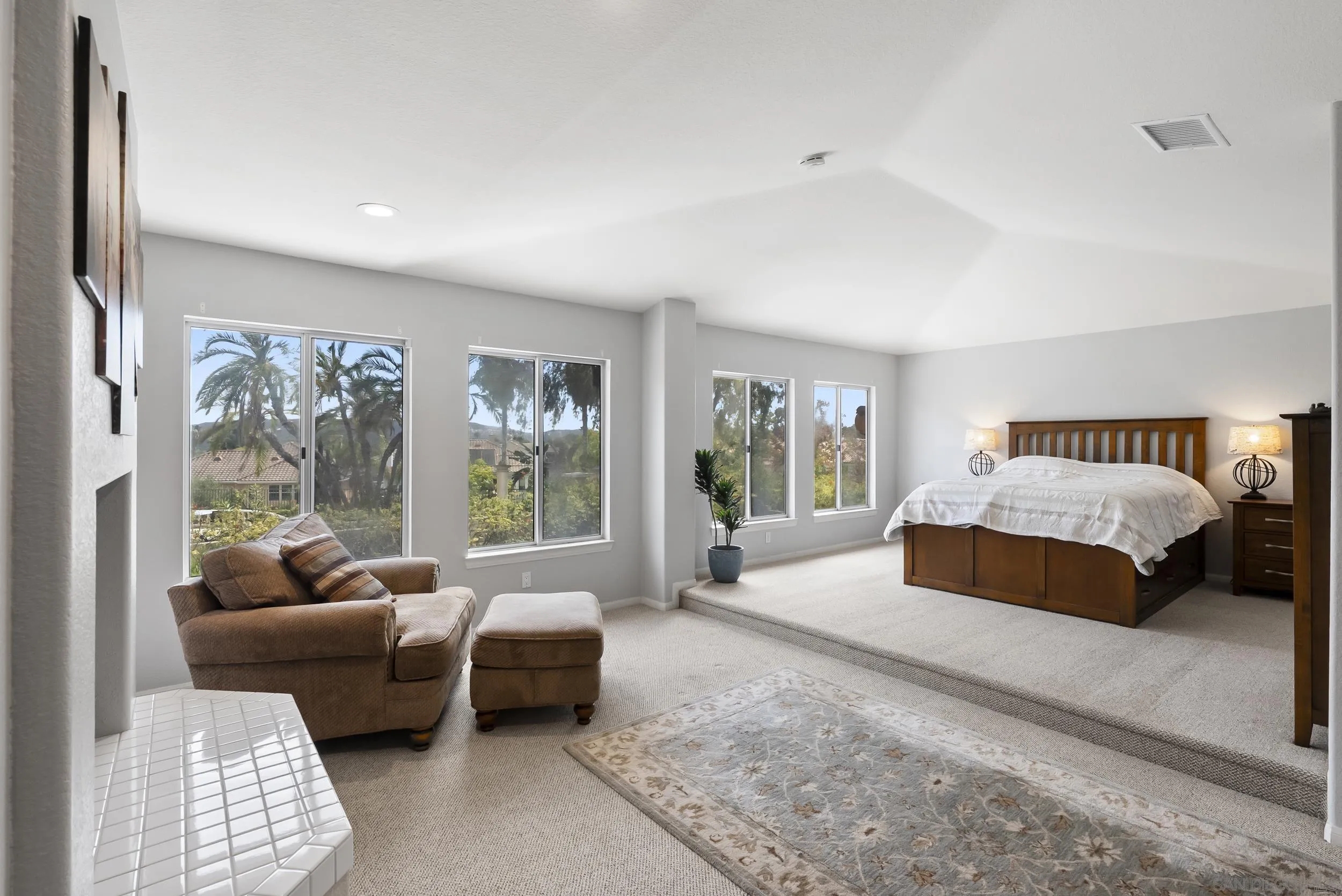 https://cdn.realtyfeed.com/cdn/127/260016236/f6e10e0f24e2746dd66aa64c65da8e37.webp
