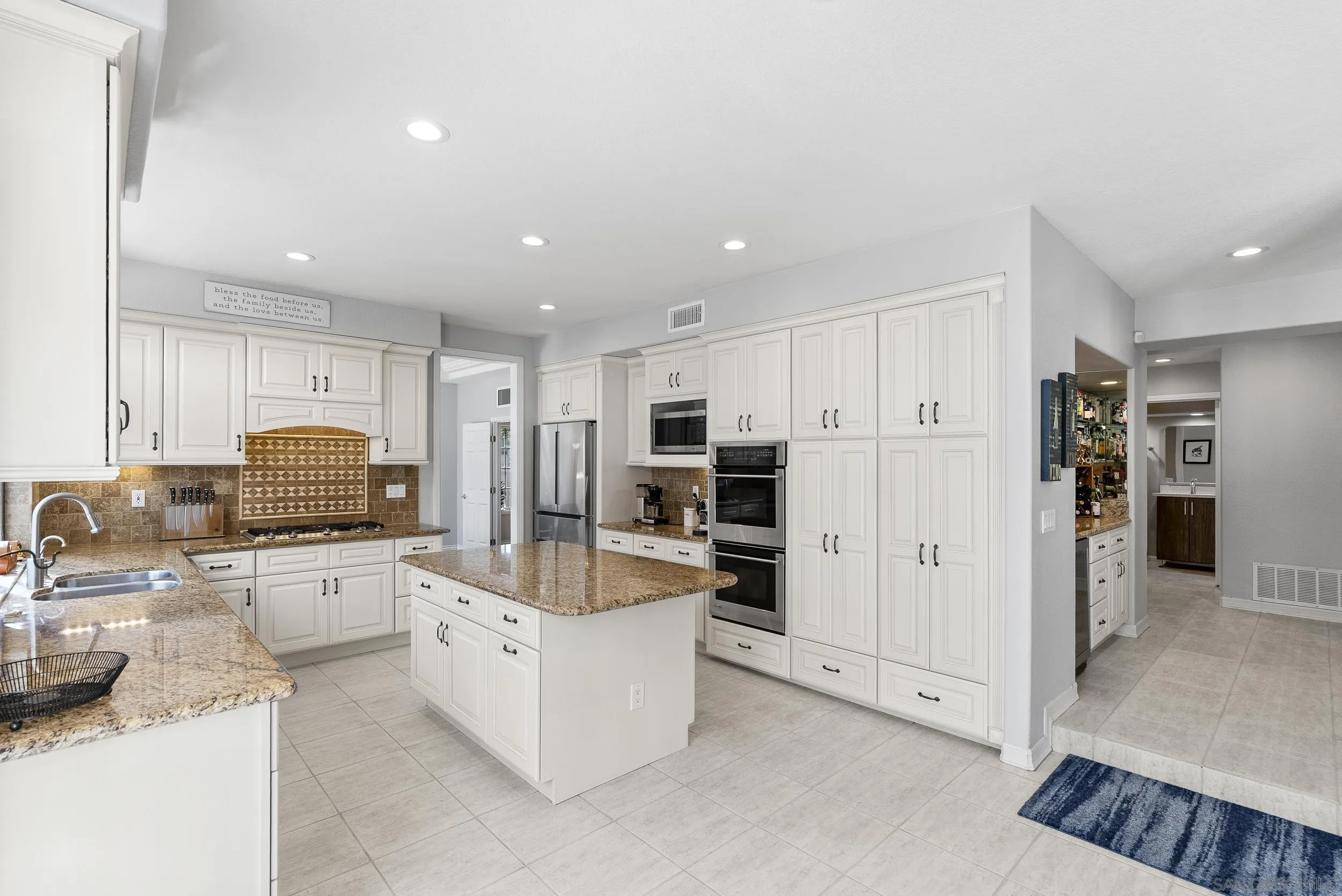 https://cdn.realtyfeed.com/cdn/127/260016236/f97b58c5b6836d2e992efc38f78ada17.webp