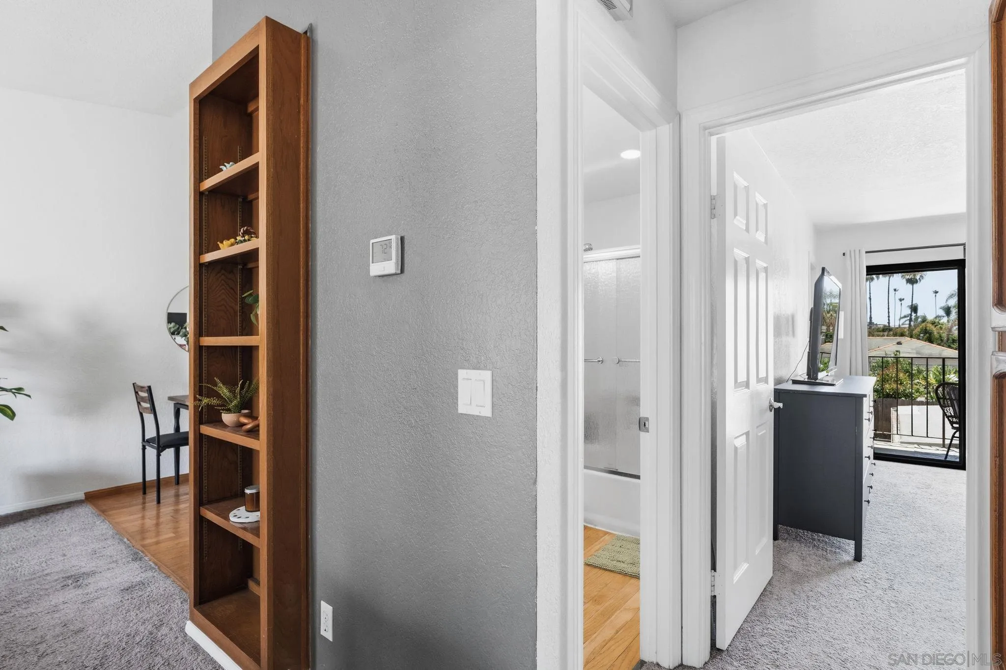 https://cdn.realtyfeed.com/cdn/127/260016239/1f9b09a5cff41a7d7e71b7c059a97e18.webp