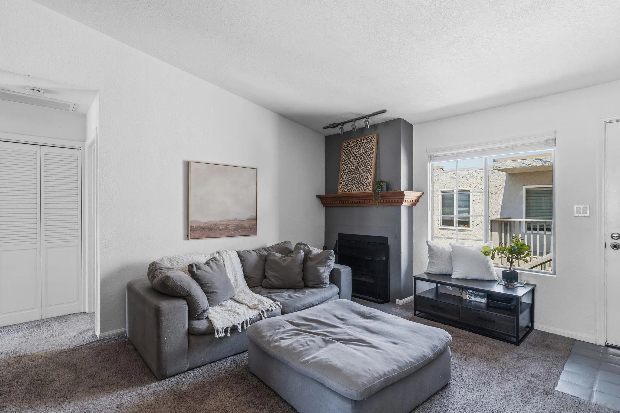 https://cdn.realtyfeed.com/cdn/127/260016239/3b6587246a81207ea983d08ca918dd12.webp