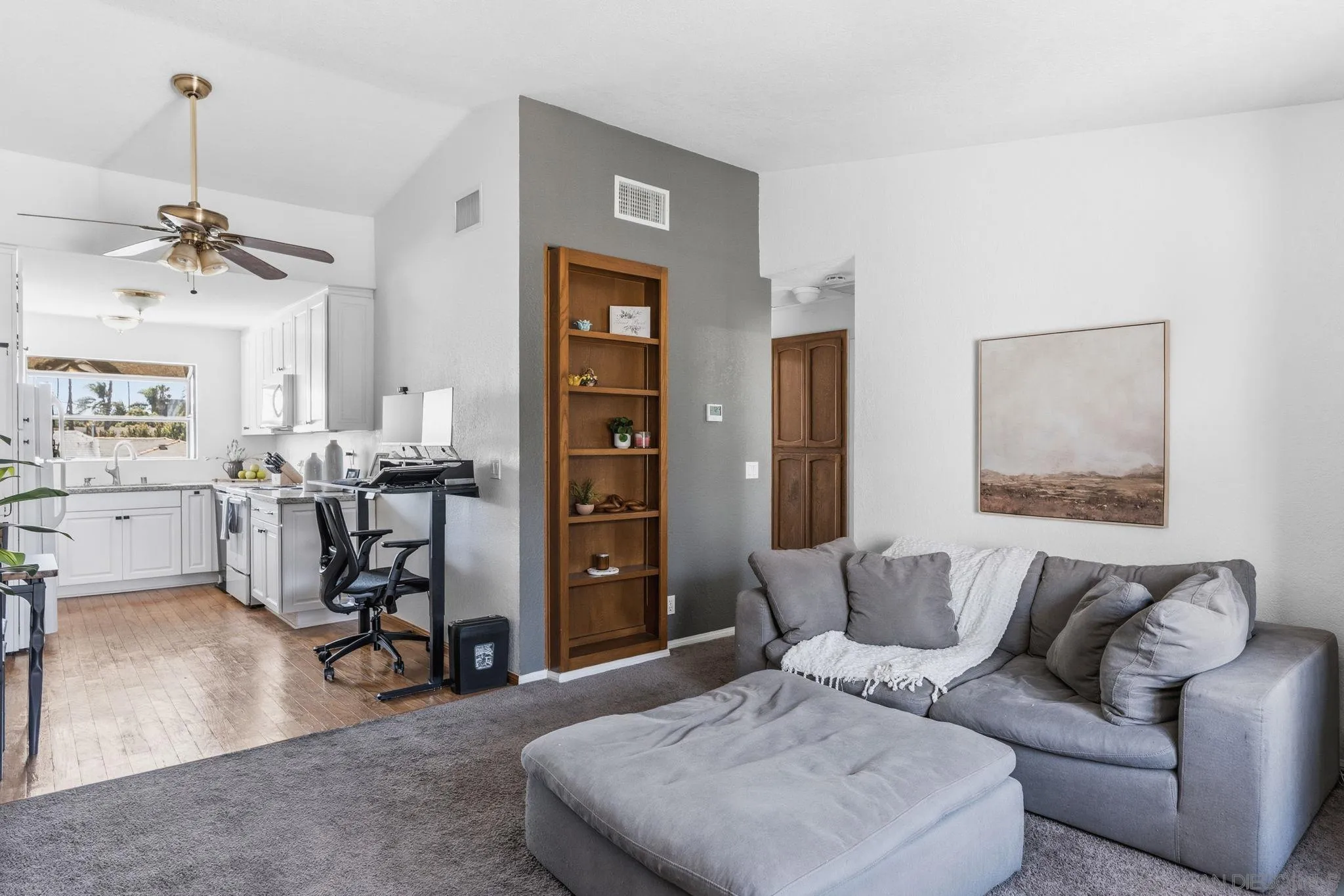 https://cdn.realtyfeed.com/cdn/127/260016239/74740655928a11c1b930148dd1ec3b62.webp