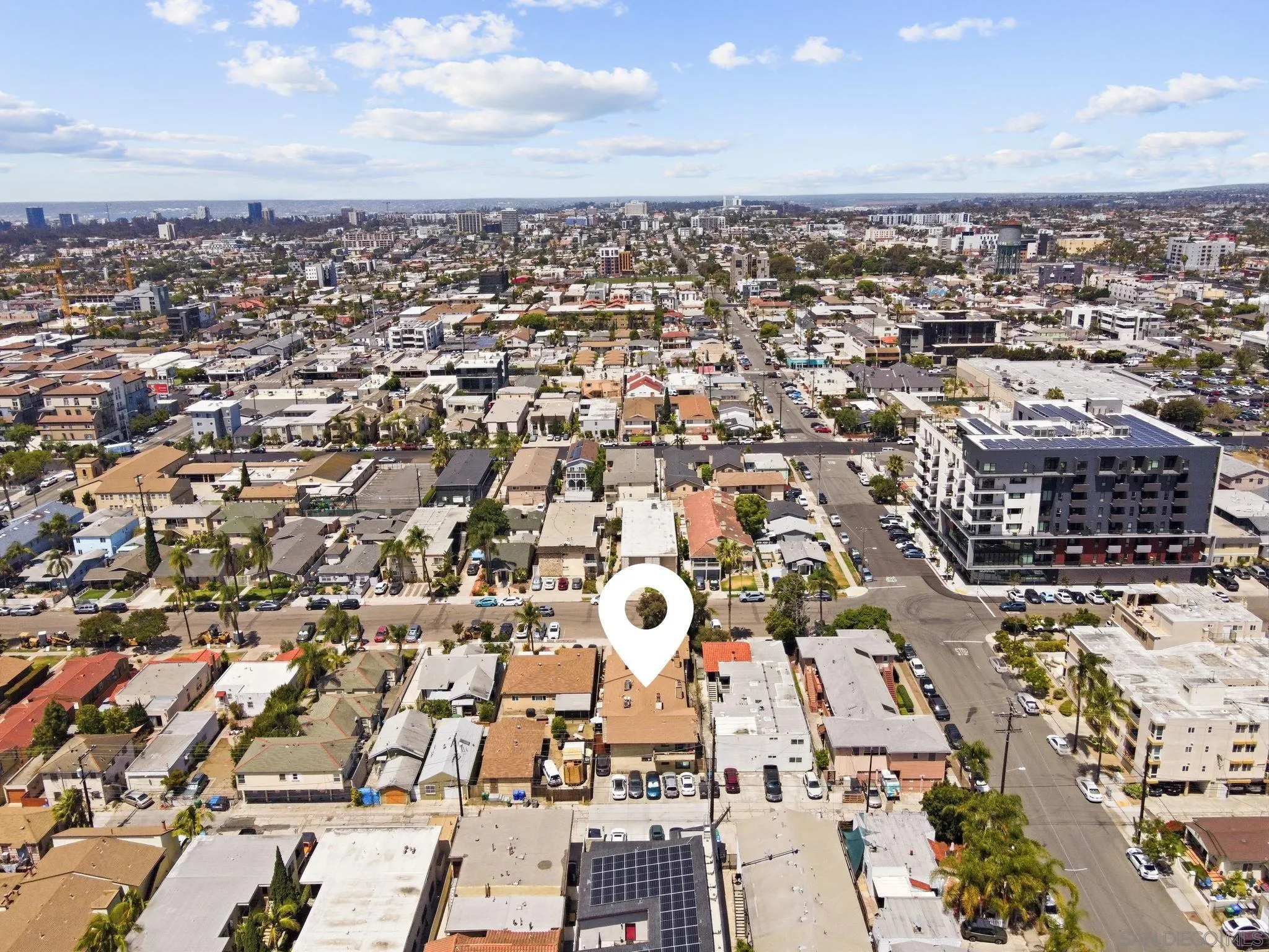 https://cdn.realtyfeed.com/cdn/127/260016239/c091108b2701f59ec2498eb625f84570.webp