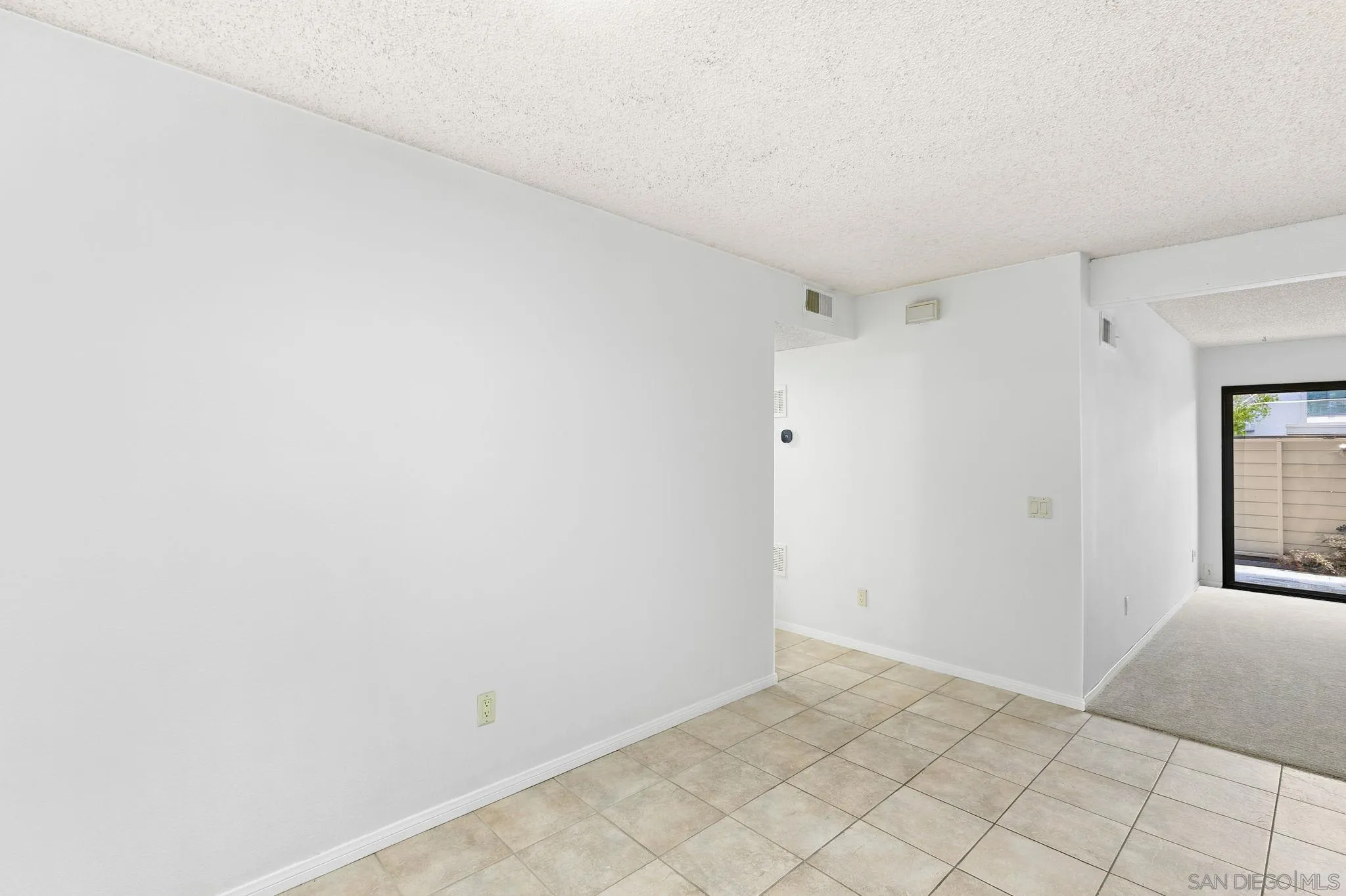 Photo #8: 260016245 Listing: Photo #8
